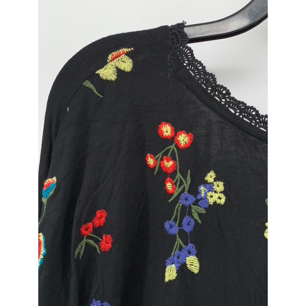 BY ANTHROPOLOGIE Women's Black Floral Lace Trim 3/4 Sleeve Top SZ L