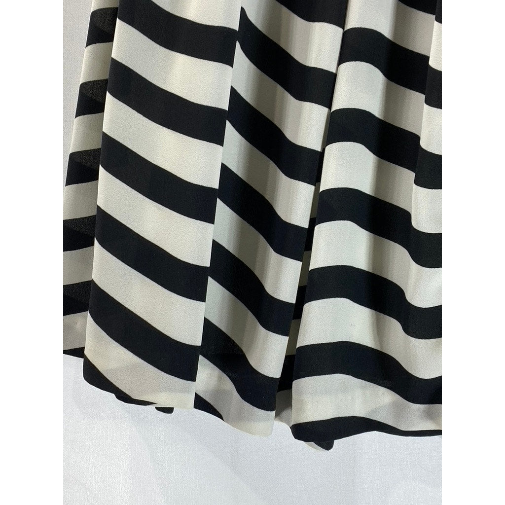 BANANA REPUBLIC Women's Petite White/Black Striped Pleated Mini Skirt SZ 0/P