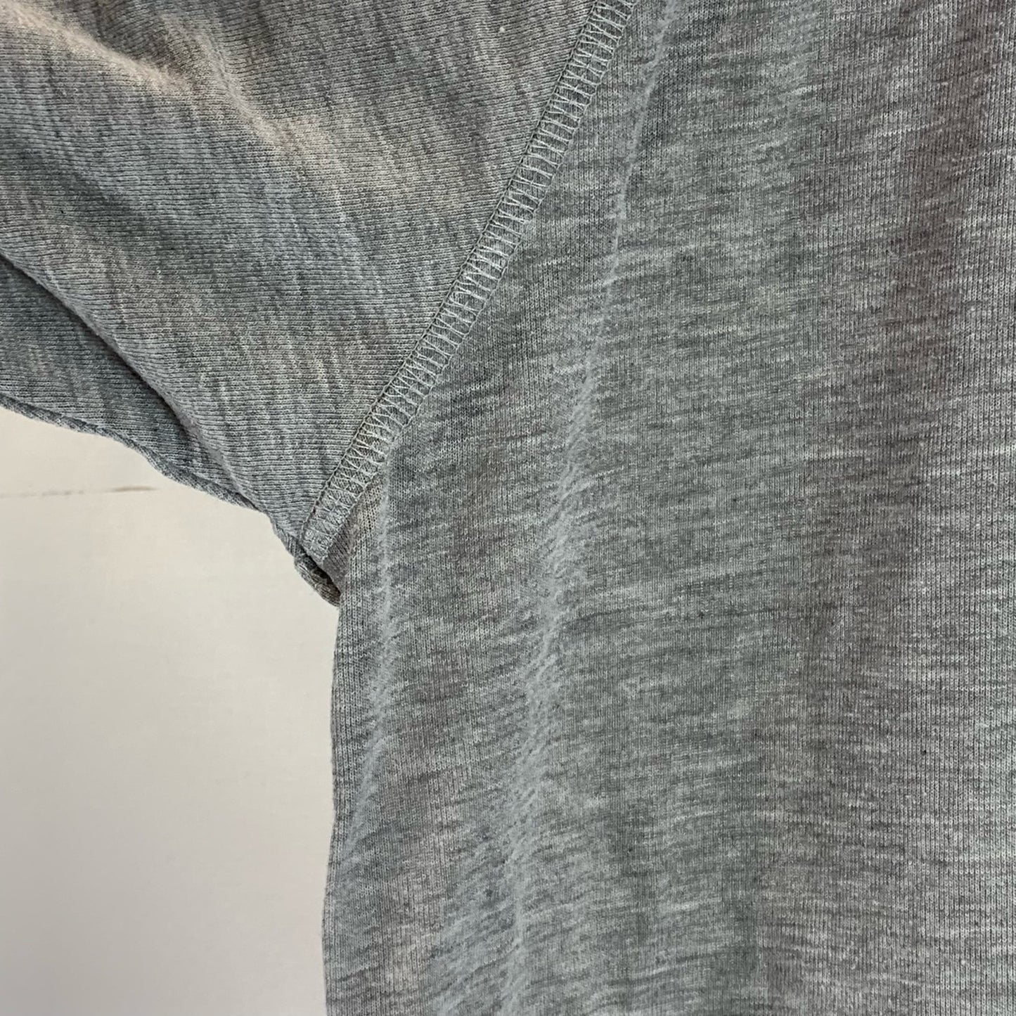 UNDER ARMOUR Men's Gray Crewneck HeatGear Short Sleeve T-Shirt SZ XL