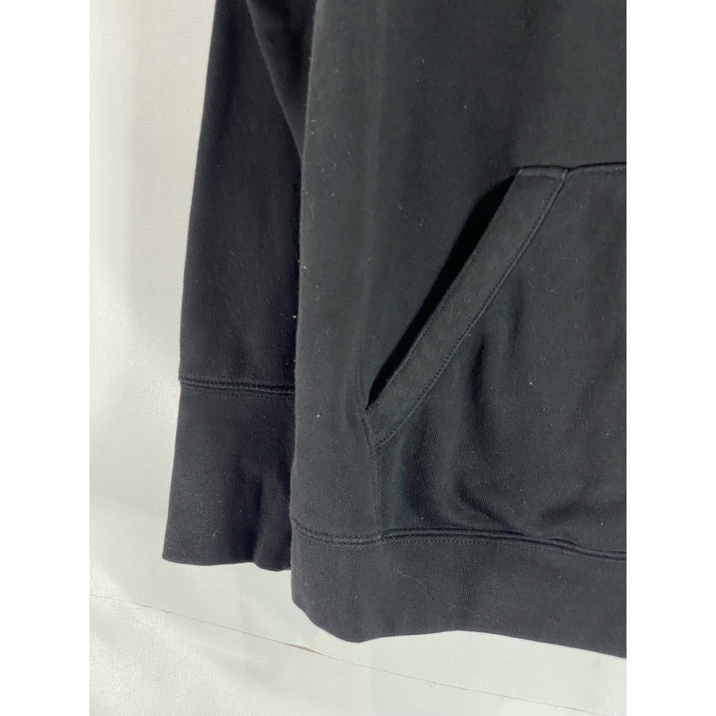 CHAMPION Men's Black Script Logo Patch Regular-Fit Pullover Hoodie SZ M