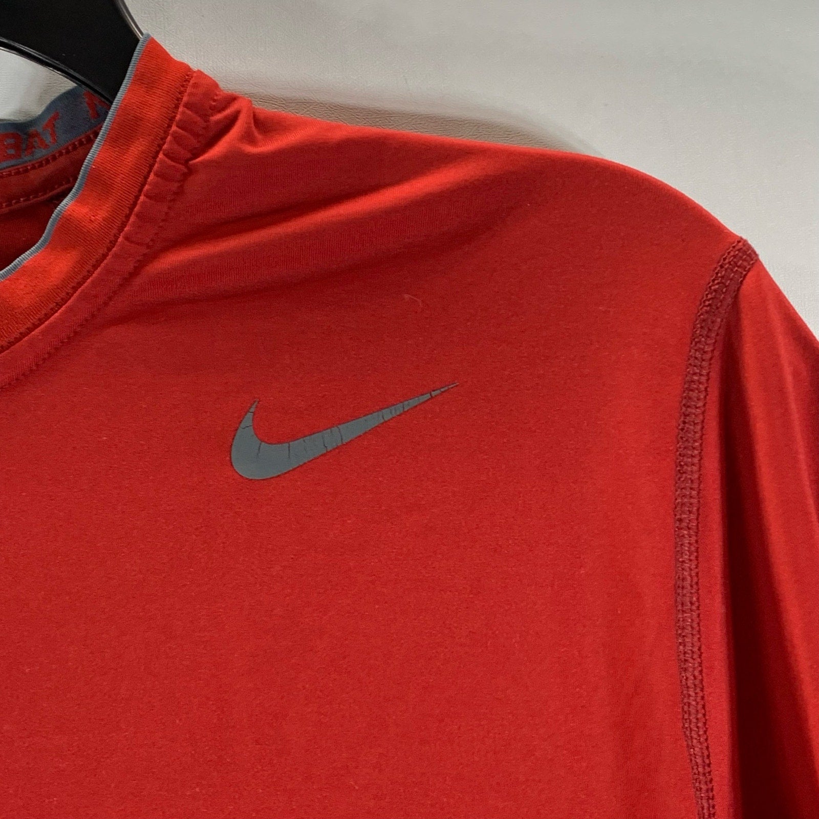 NIKE Men's Red Pro Combat Dri-Fit Fitted Short Sleeve Active T-Shirt SZ M
