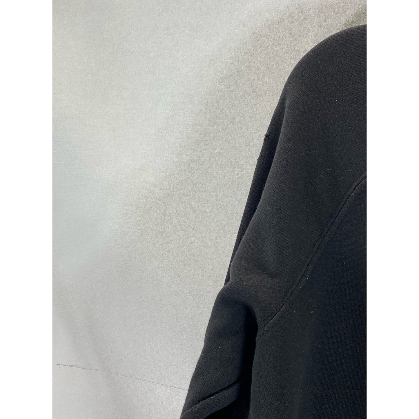 CHAMPION Men's Black Script Logo Patch Regular-Fit Pullover Hoodie SZ M
