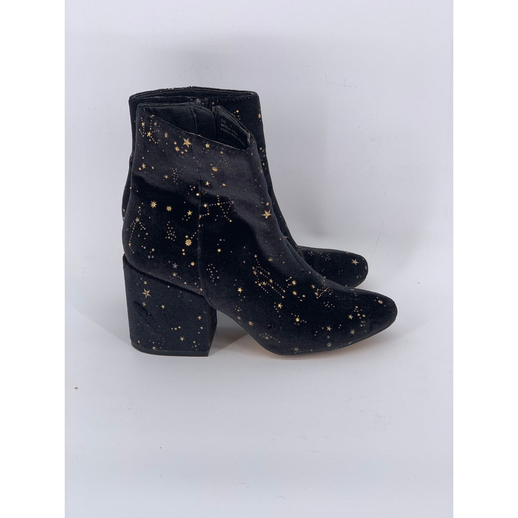 URBAN OUTFITTERS Women's Black-Gold Star Galaxy Faux Suede Ankle Booties SZ 6