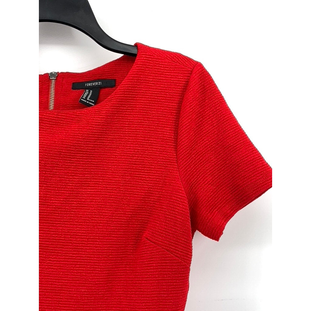 FOREVER 21 Women's Red Crewneck Short Sleeve Ruffle-Hem Top SZ M