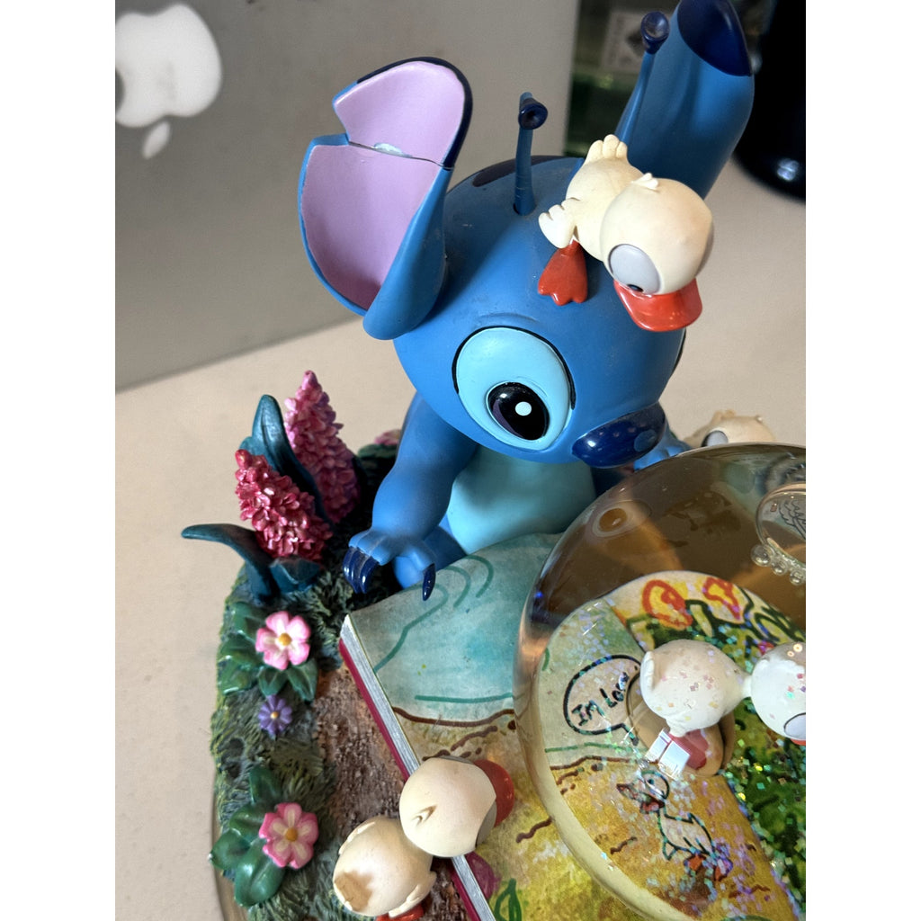 DISNEY RARE 2007 LE Lilo & Stitch Ugly Duckling Music Snow Globe 8.5"