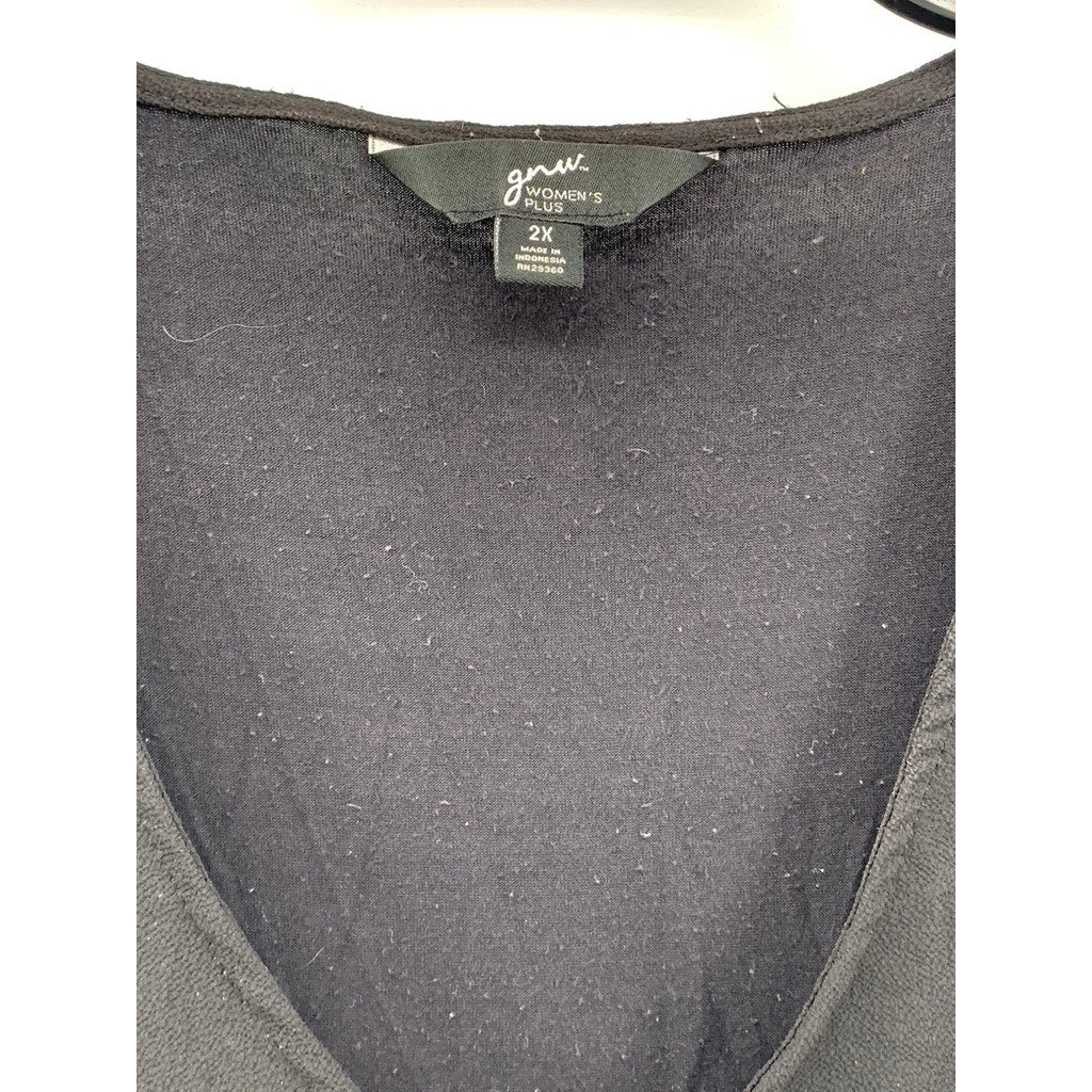 GNU Women's Plus Black V-Neck Short Sleeve Top SZ 2X