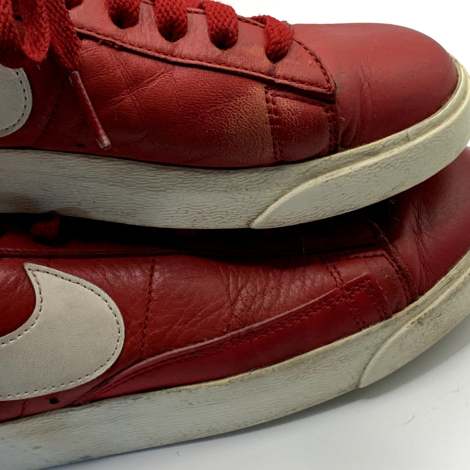 NIKE Women's Burgundy/White Blazer Low-Top Lace-Up Sneakers SZ 7.5