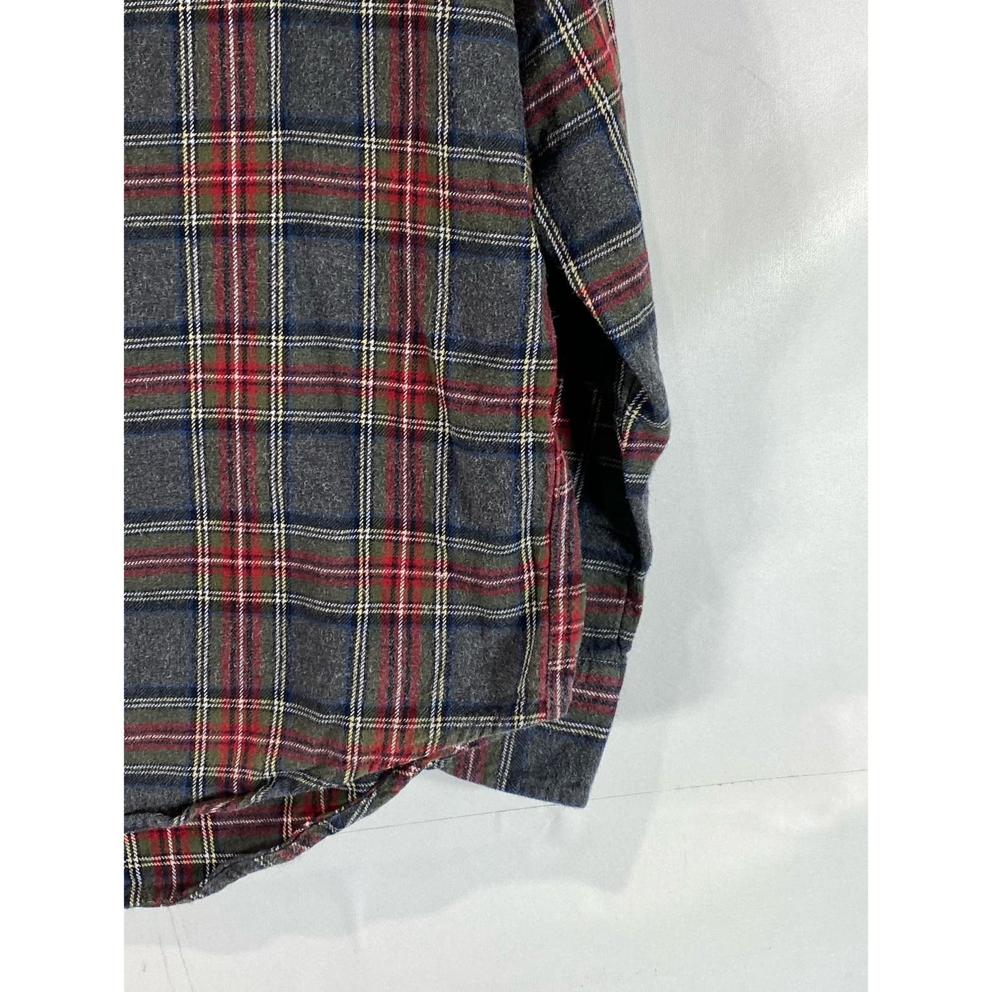 EDDIE BAUER Men's Grey/Red Plaid Button-Up Long Sleeve Flannel Shirt SZ L