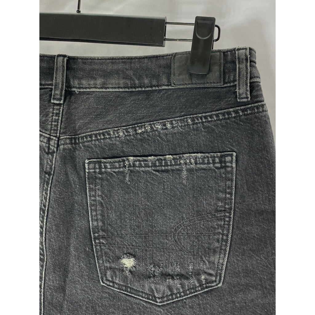 AMERICAN EAGLE Women's Washed Black Distressed Regular-Fit Cuffed Shorts SZ 10