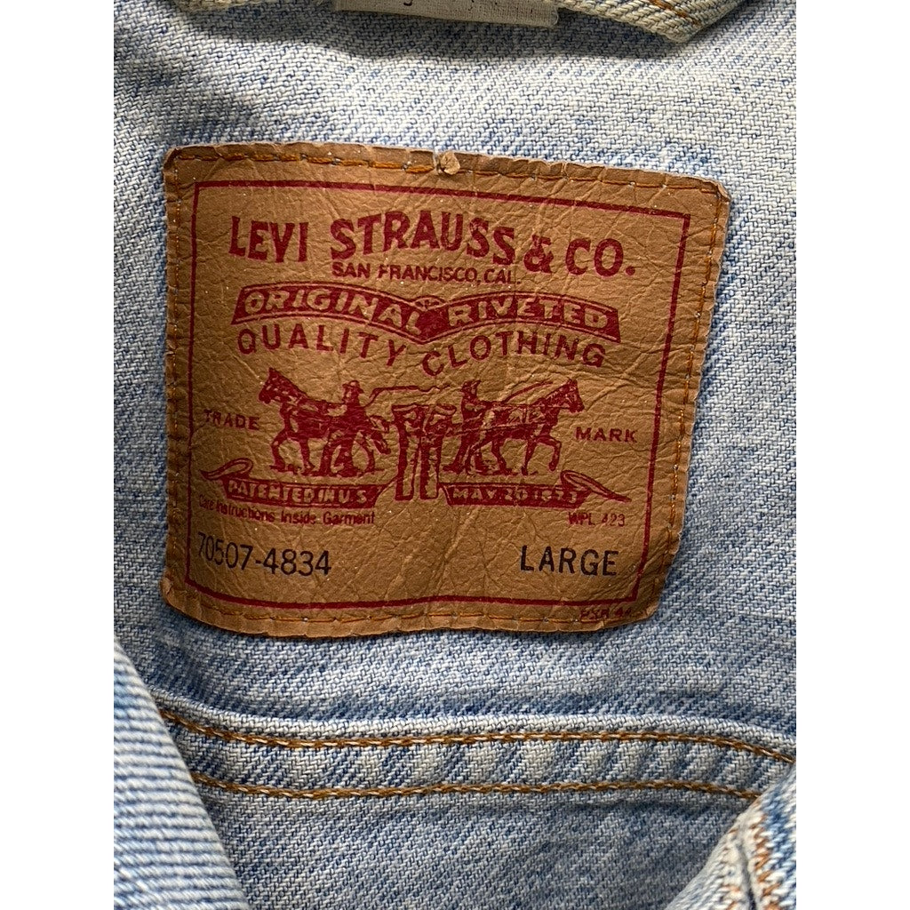 LEVI'S Men's Vintage Classic Trucker Button-Up Long Sleeve Denim Jacket SZL