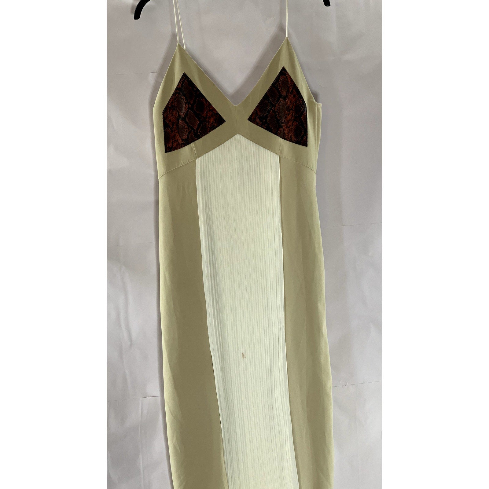 ZARA Women's Beige/Cream Pleated Side-Slit Snake Skin V-Neck Midi Dress SZ M