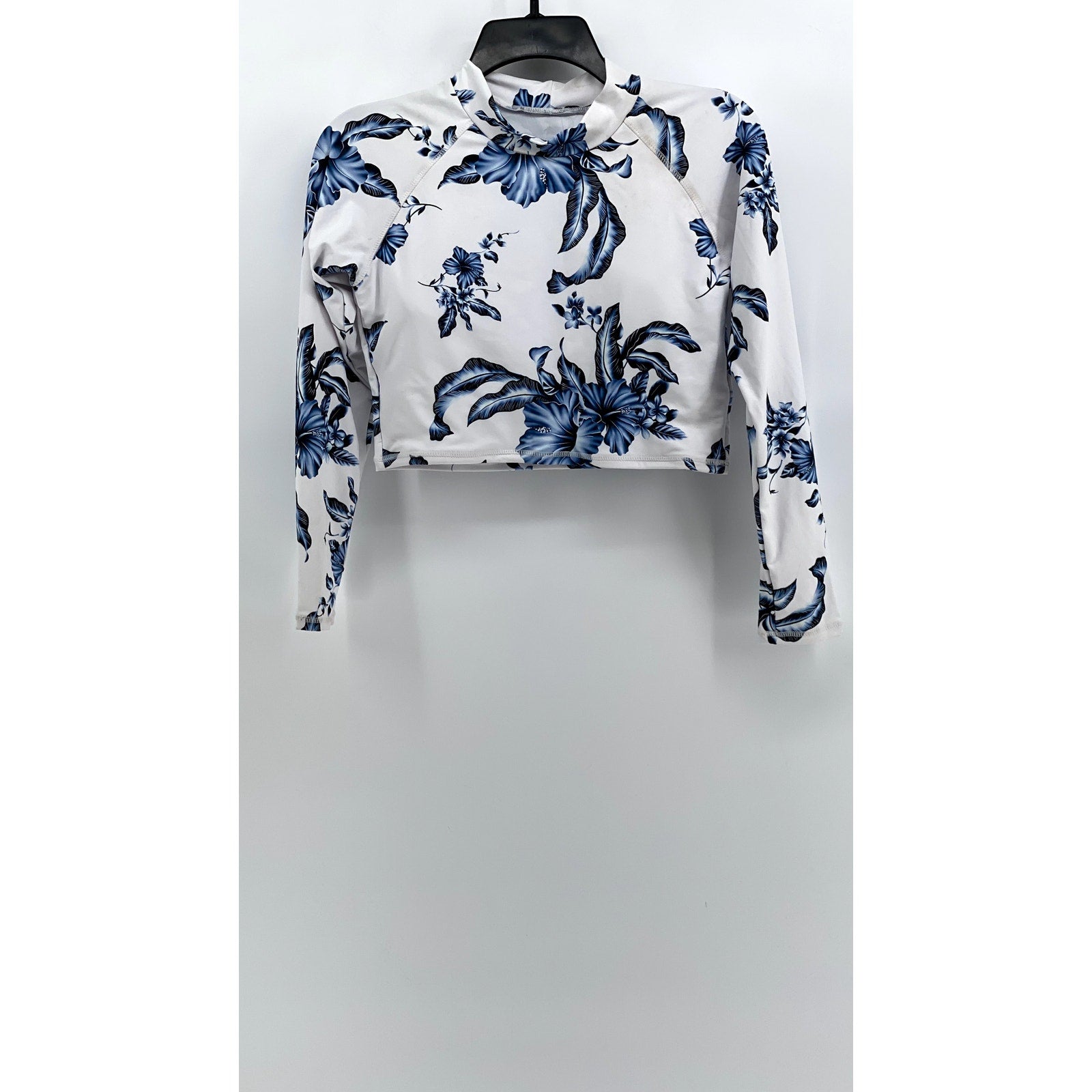 UNBRANDED Women's White-Blue Floral Crewneck Long Sleeve Cropped Swim Top SZ L