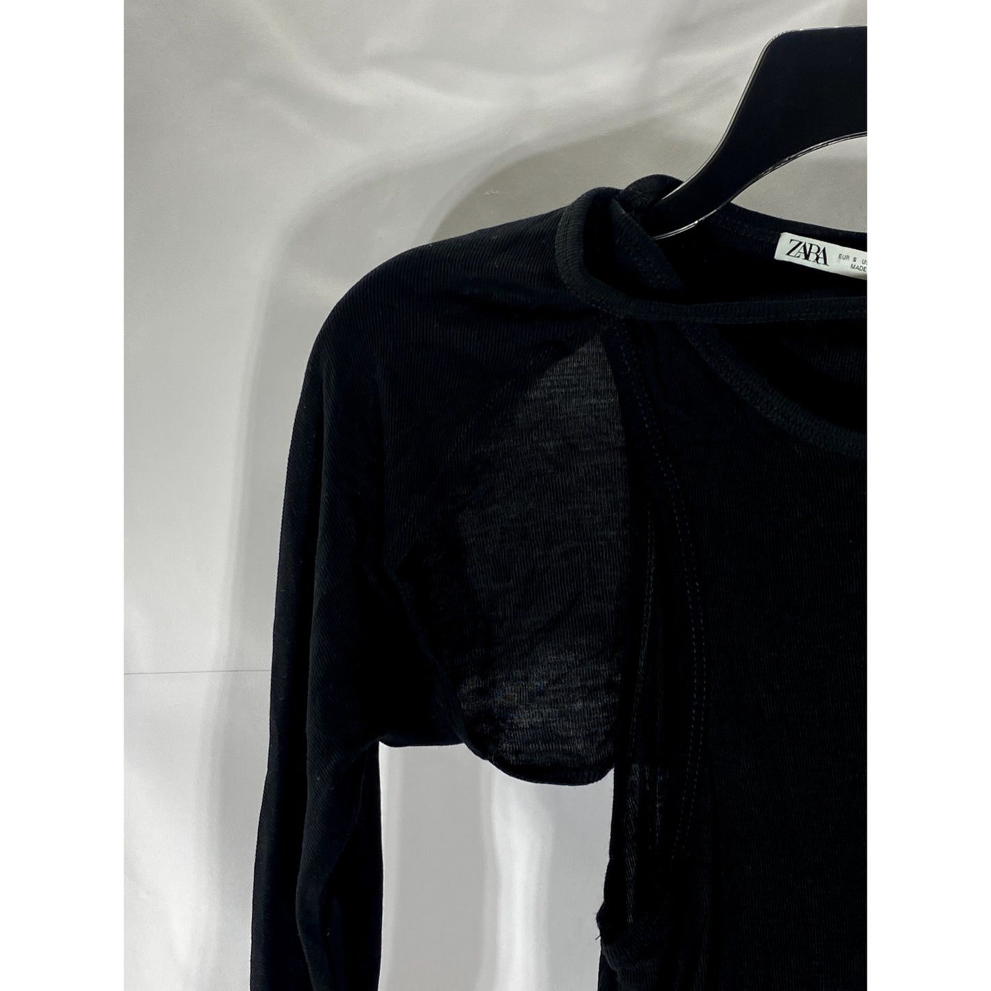 ZARA Women’s Black Solid Crewneck Cutout Long Sleeve Top SZ S