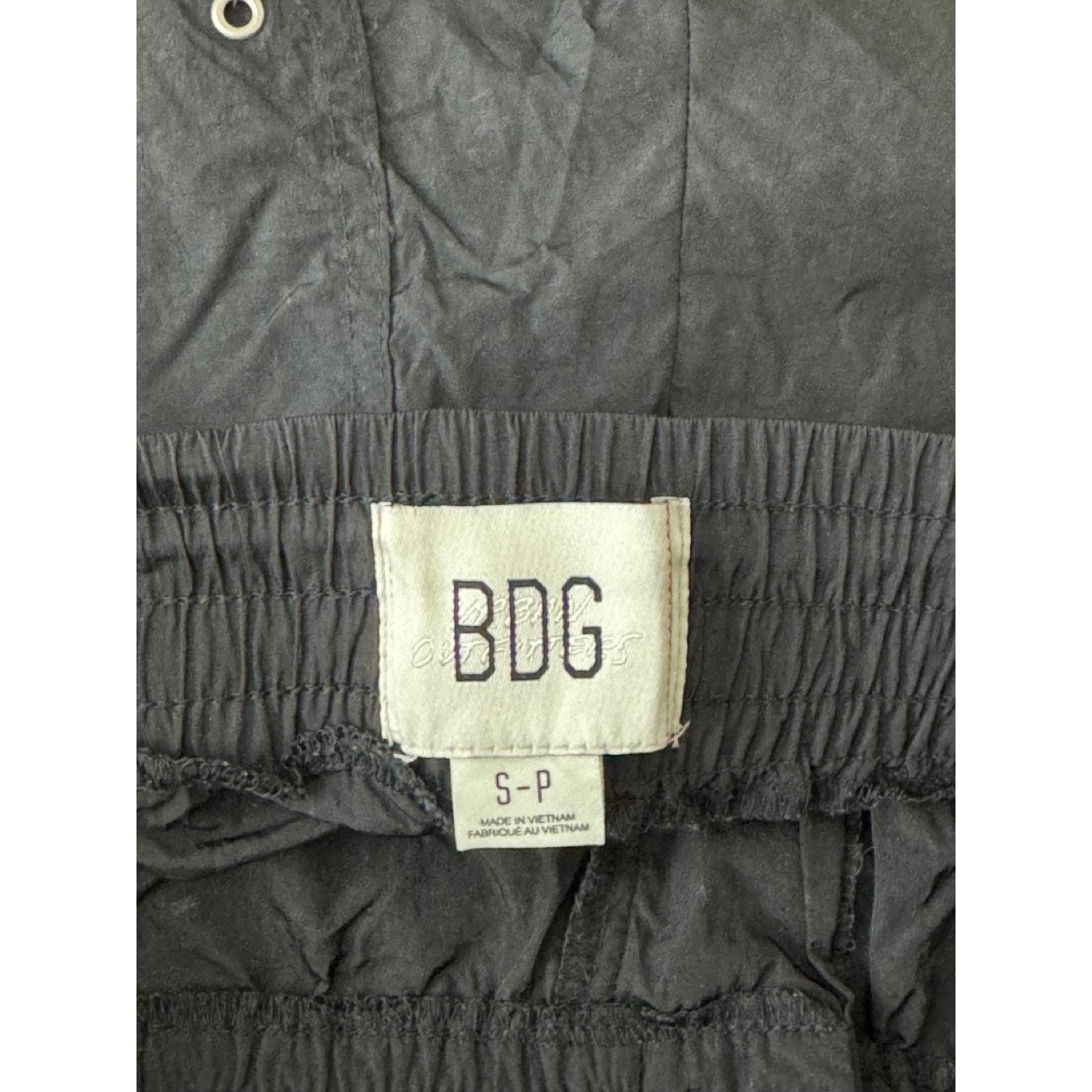 BDG By Urban Outfitters Women's Black Jemma Nylon Mid-Rise Cargo Pants SZ S
