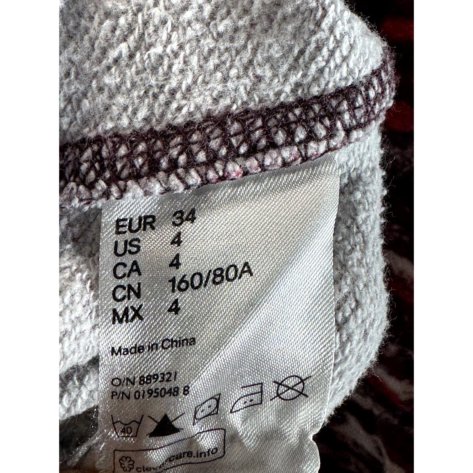 ISABEL MARANT FOR H&M Women's Red Printed Crewneck Pullover Sweater SZ 4