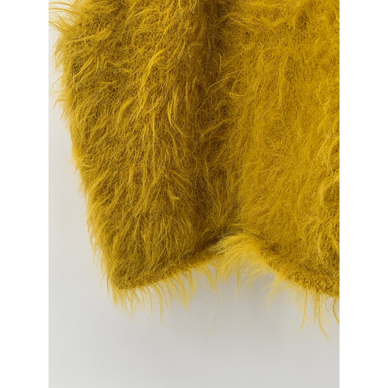 KIMCHI BLUE Women’s Yellow Fuzzy Halter Spaghetti Strap Crop Top SZ S