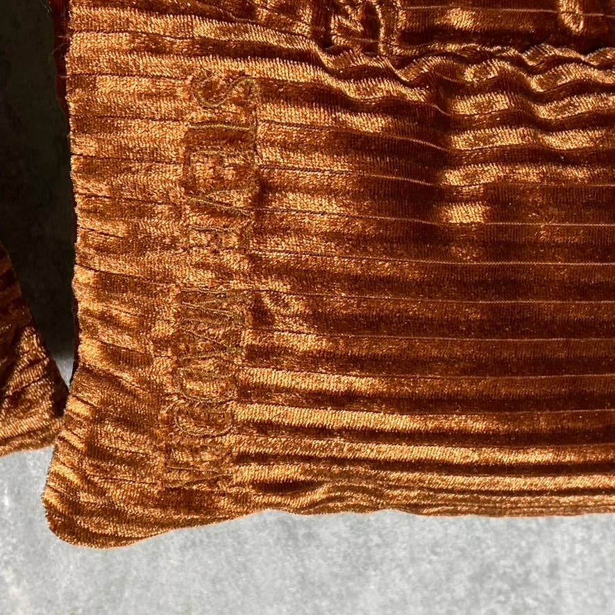 STEVE MADDEN Women's Orange Pull-Through Ribbed Velvet Puffer Scarf SZ OS