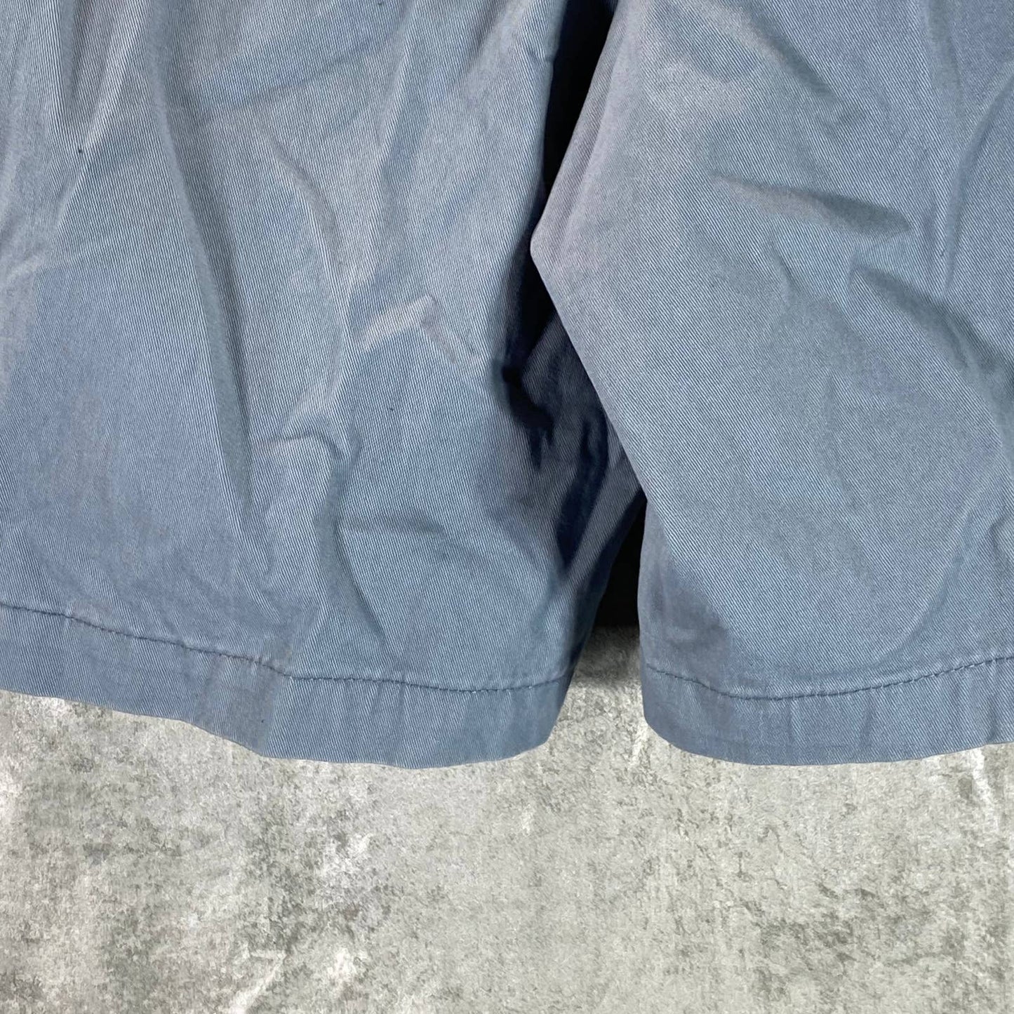 GEOFFREY BEENE Men's Blue Pleated Chino Shorts SZ 32