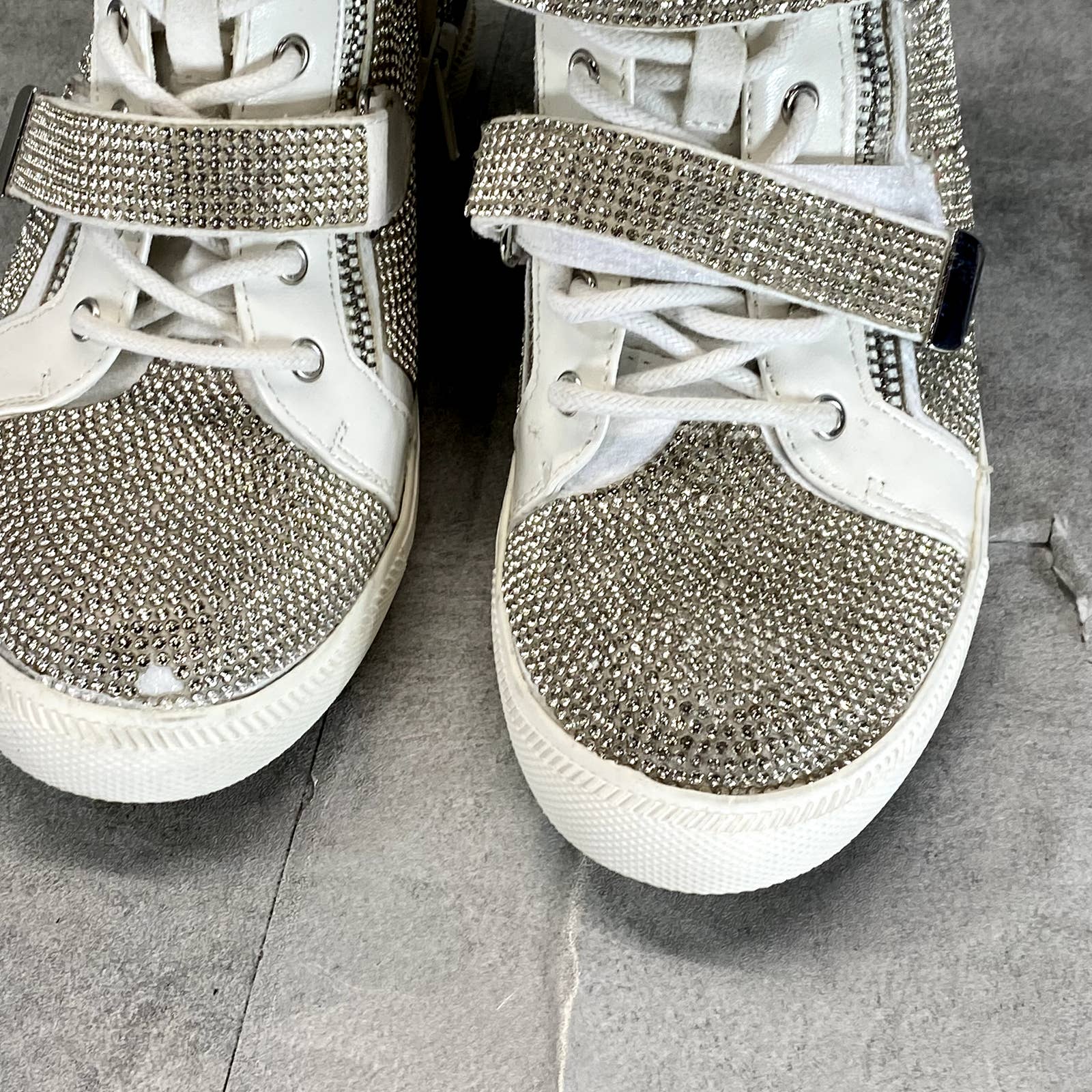 INC INTERNATIONAL CONCEPTS Women's Silver Rhinestone Debby Wedge Sneakers SZ 6