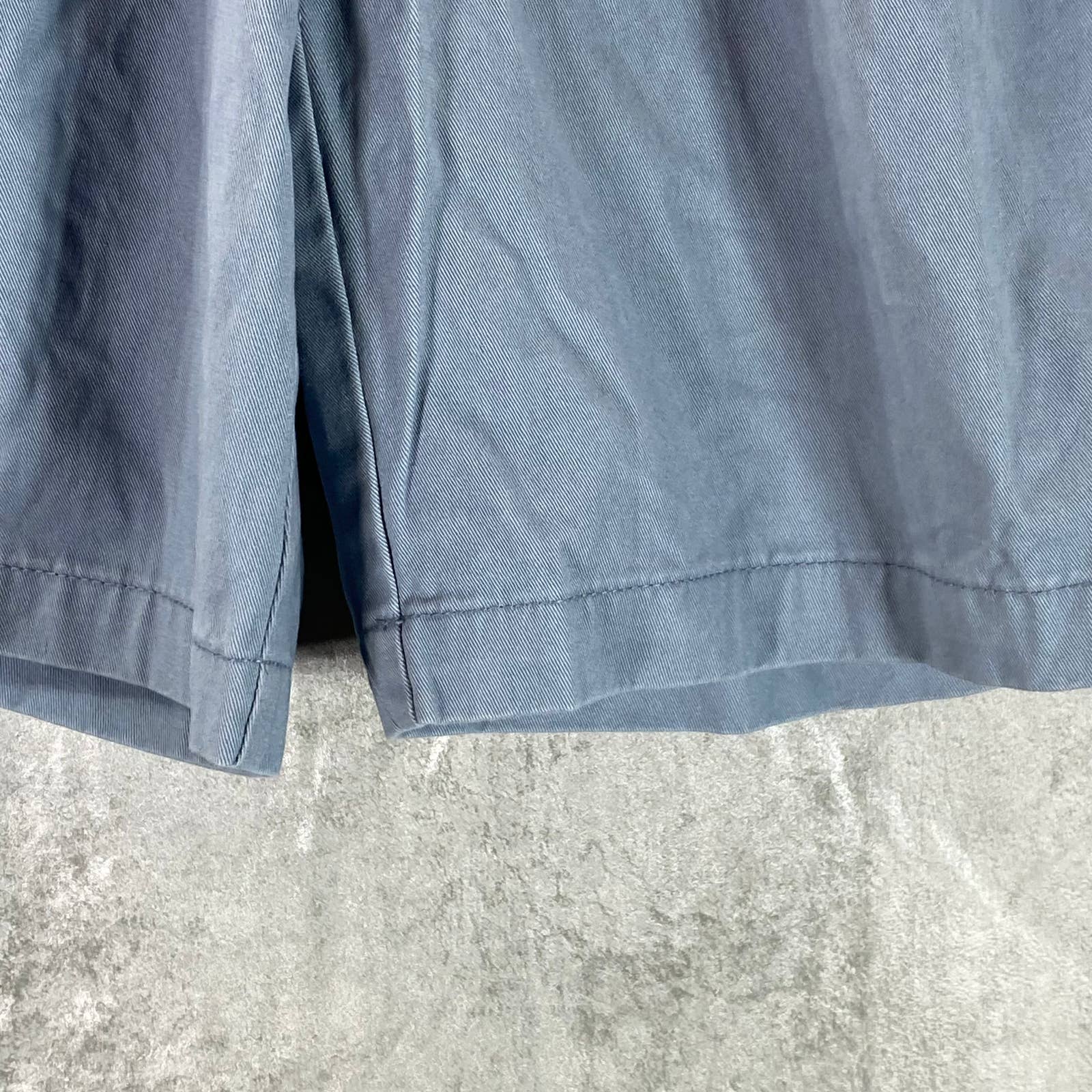 GEOFFREY BEENE Men's Blue Pleated Chino Shorts SZ 32