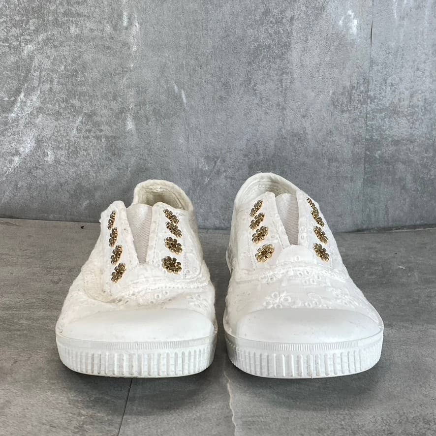 XOXO Women's White Azie Eyelet Slip-On Laceless Sneakers SZ 6.5