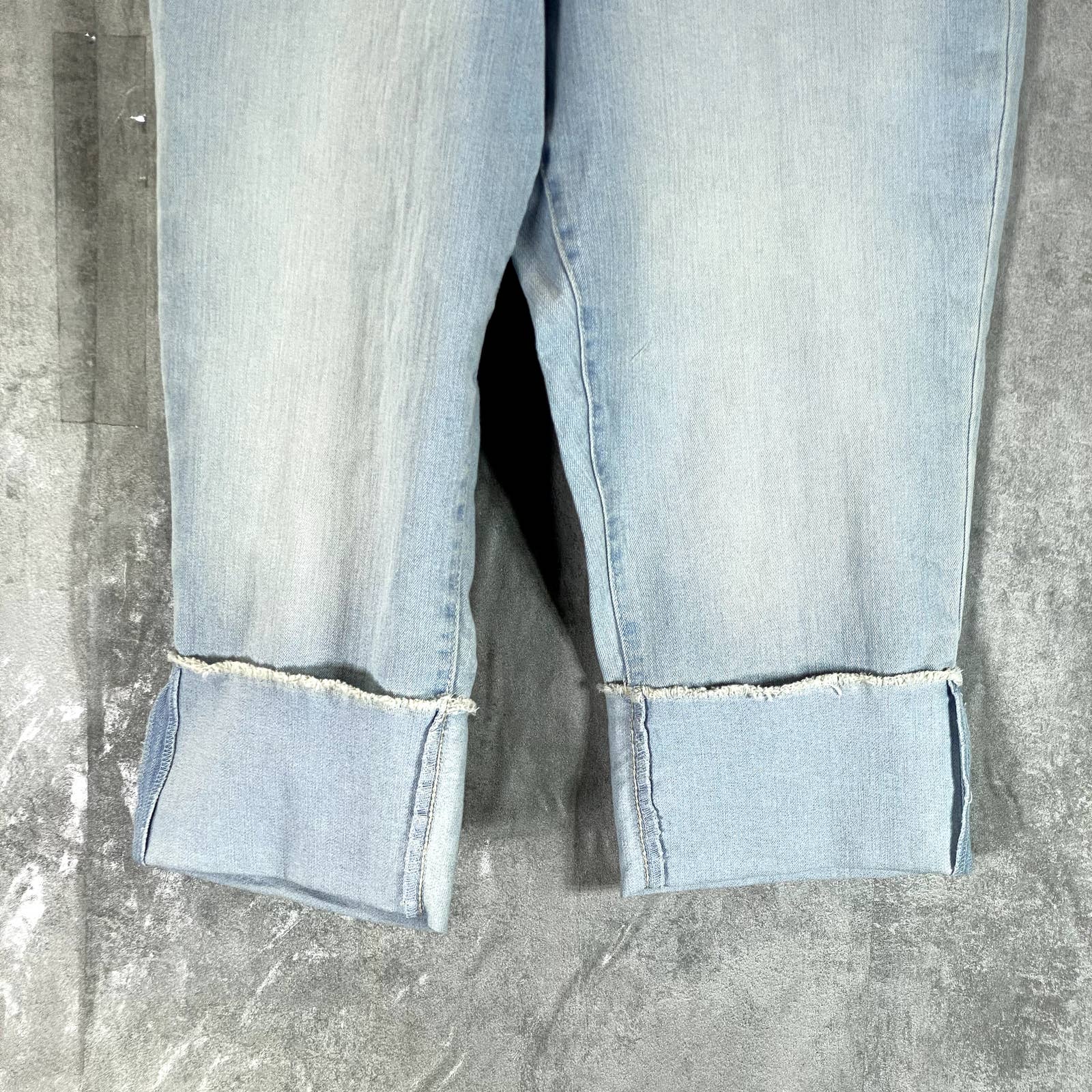 STYLE & CO Women's Petite Watch House Mid-Rise High-Cuff Capri Jeans SZ 6P