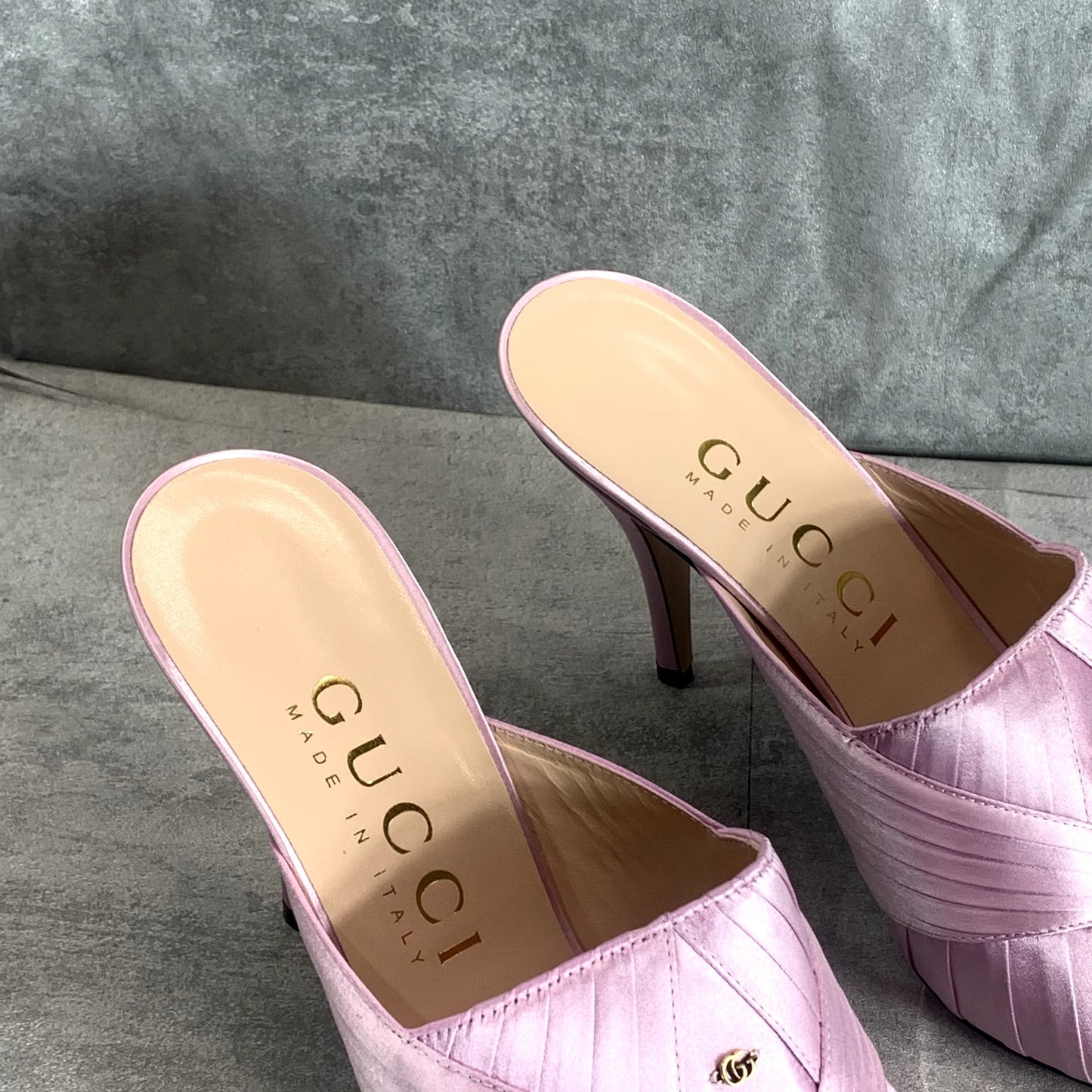 GUCCI Women's Light Pink Satin Heeled Slide Open Toe Sandal SZ 39 US 9