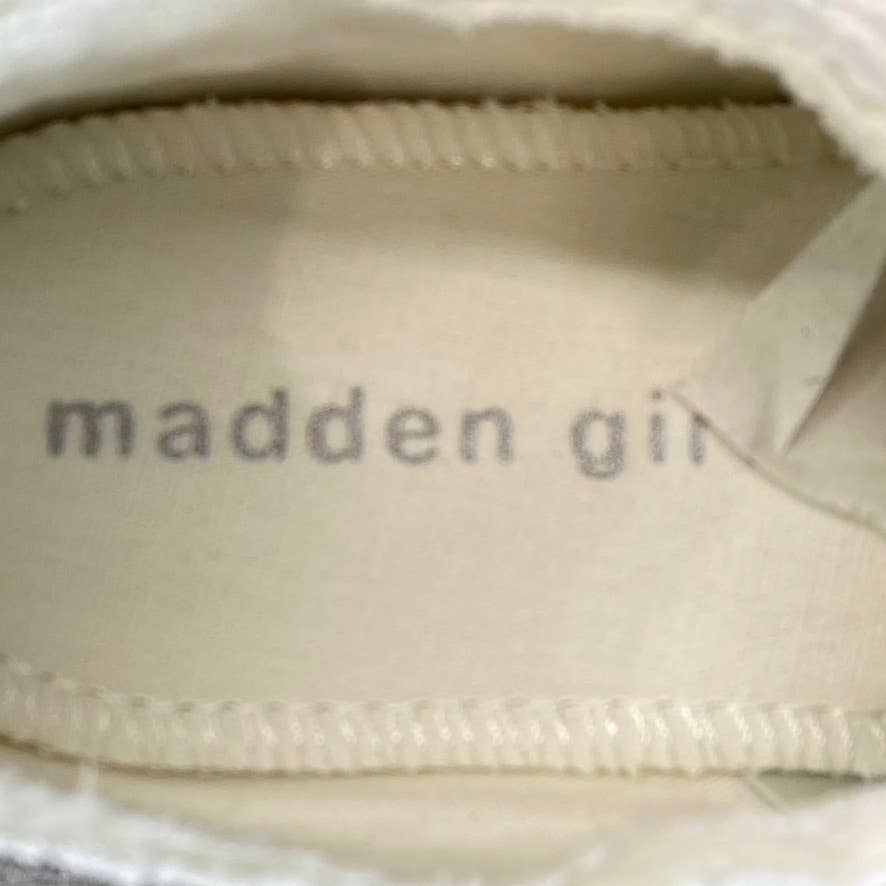 MADDEN GIRL Women's White Fabric Lillyy Round-Toe Laceless Slip-On Sneaker SZ6.5