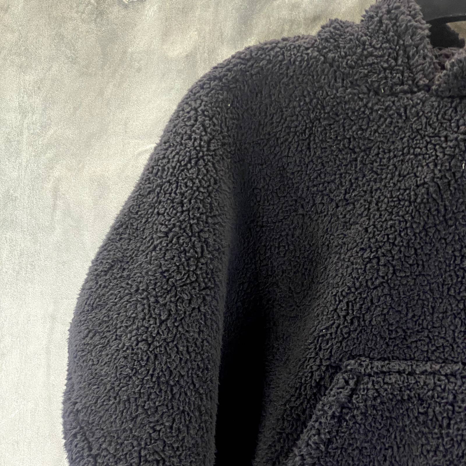 JENNI Women's Black Hooded Sherpa Kangaroo Pocket Pullover Poncho SZ OS