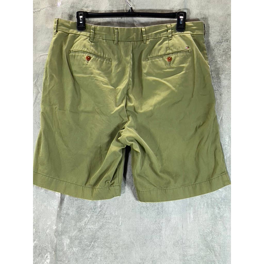 TOMMY HILFIGER Men's Green TH Flex Classic-Fit Shorts SZ 38