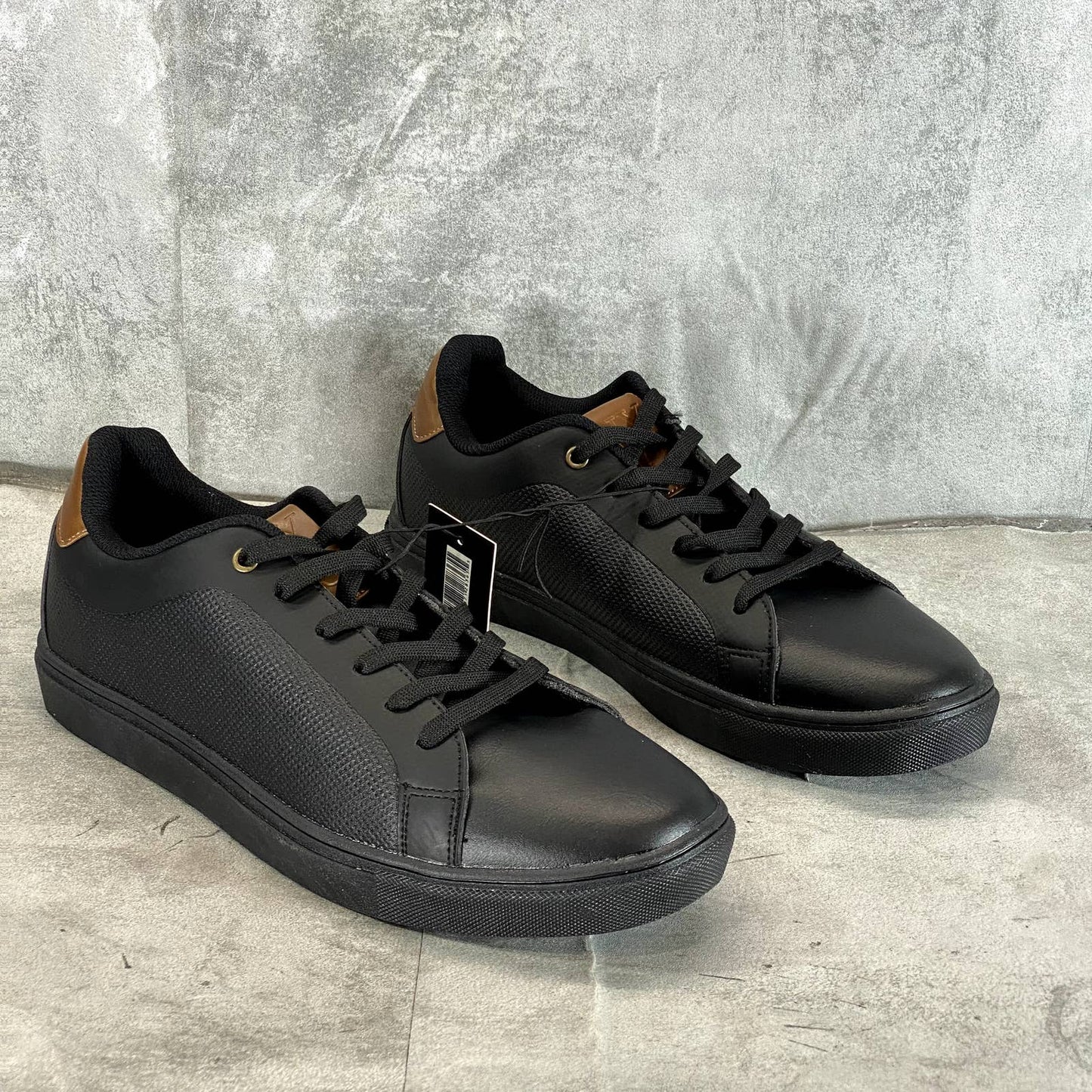 NEW YORK & COMPANY Men's Black Faux-Leather Cooper Low-Top Sneakers SZ 11