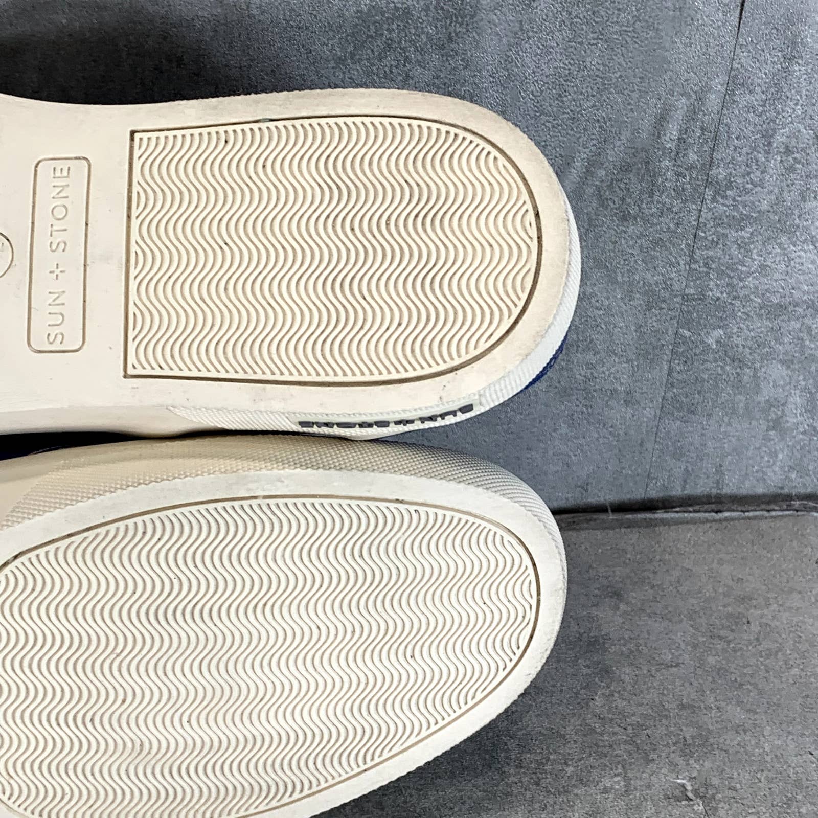 SUN + STONE Men's Navy Paisley Reins Slip-On Sneakers SZ 7./5