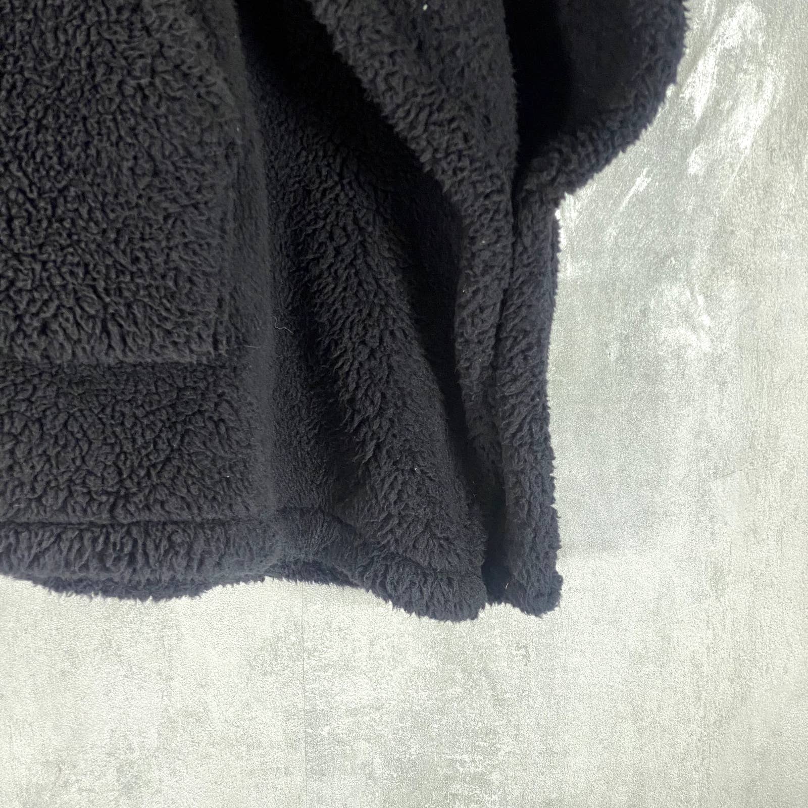 JENNI Women's Black Hooded Sherpa Kangaroo Pocket Pullover Poncho SZ OS