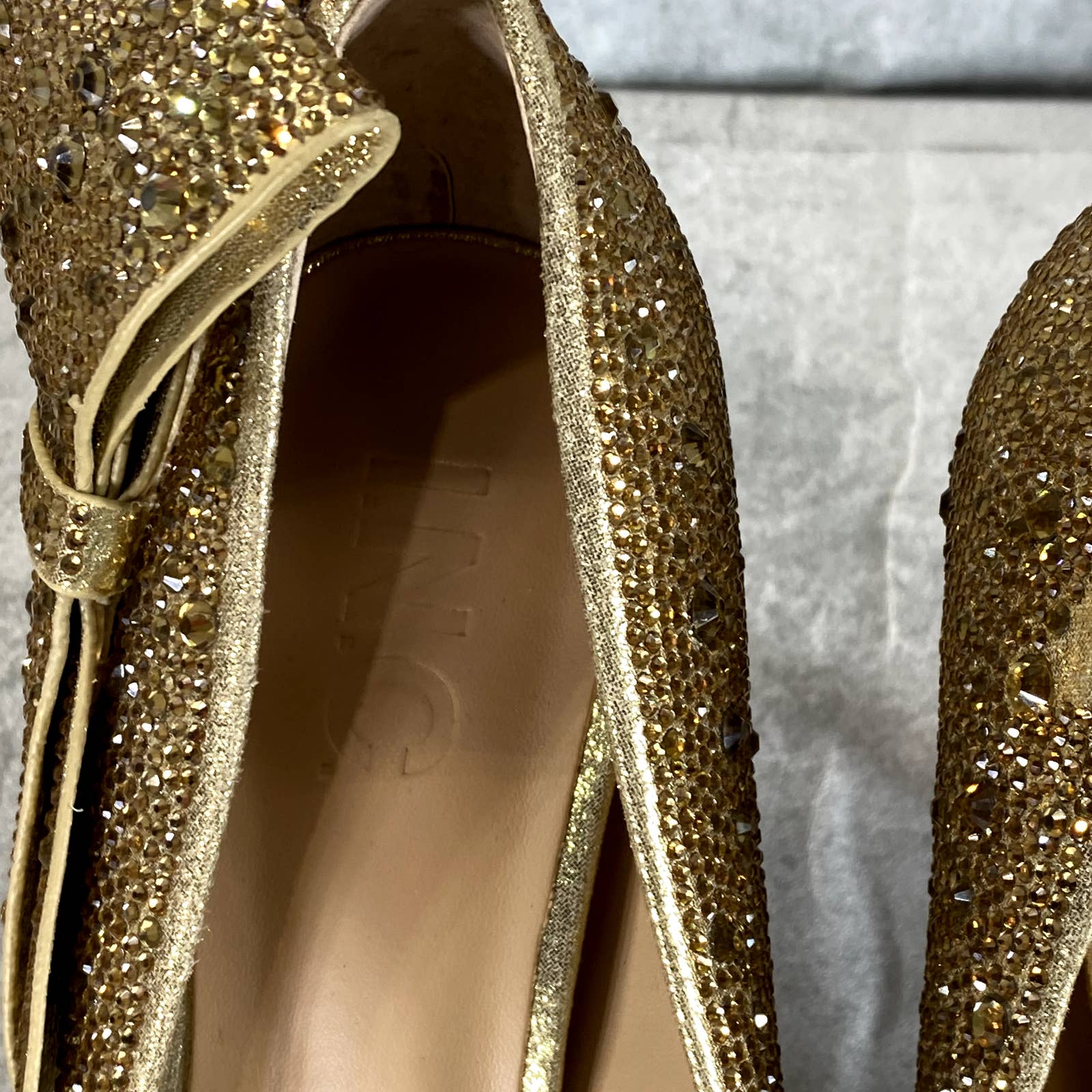 INC INTERNATIONAL Women's Gold Rhinestone Silvee Bow Pointed-Toe Pumps SZ 6