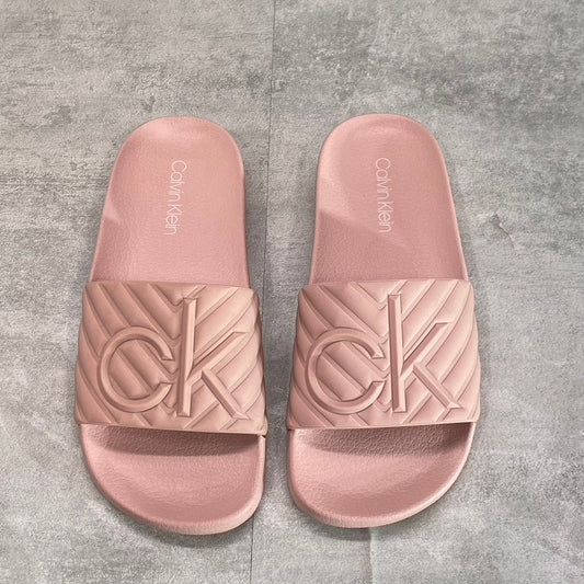 CALVIN KLEIN Women's Light Pink Asher Embossed Logo Slide Sandals SZ 5