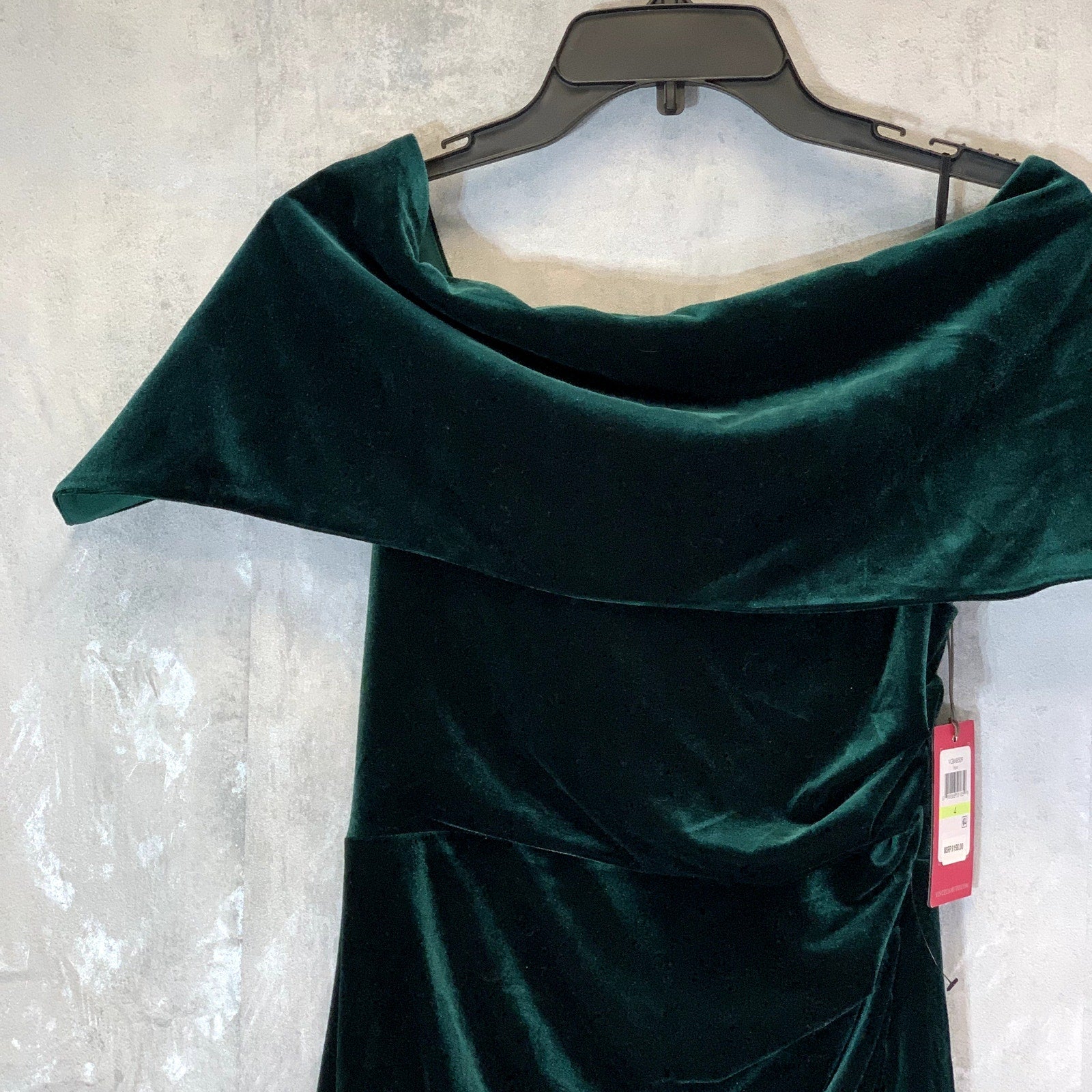 VINCE CAMUTO Women's Hunter Velvet Off-The-Shoulder Cocktail Sheath Knee-Length Dress SZ 4