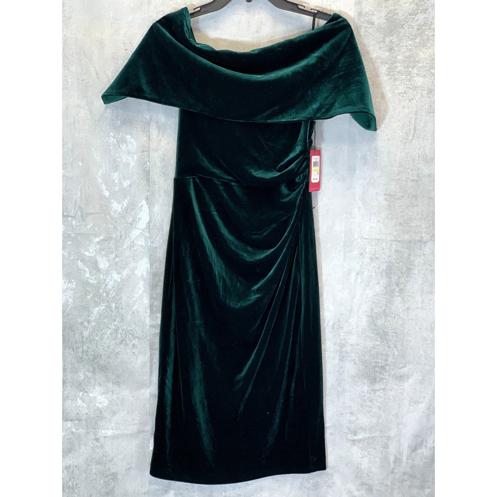 VINCE CAMUTO Women's Hunter Velvet Off-The-Shoulder Cocktail Sheath Knee-Length Dress SZ 4