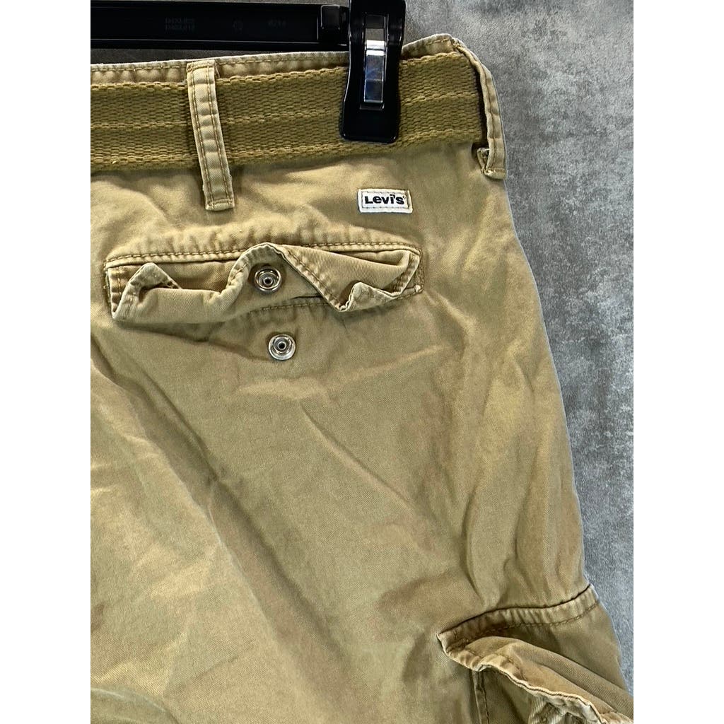 LEVI'S Men's Khaki Belted Cargo Shorts SZ 30