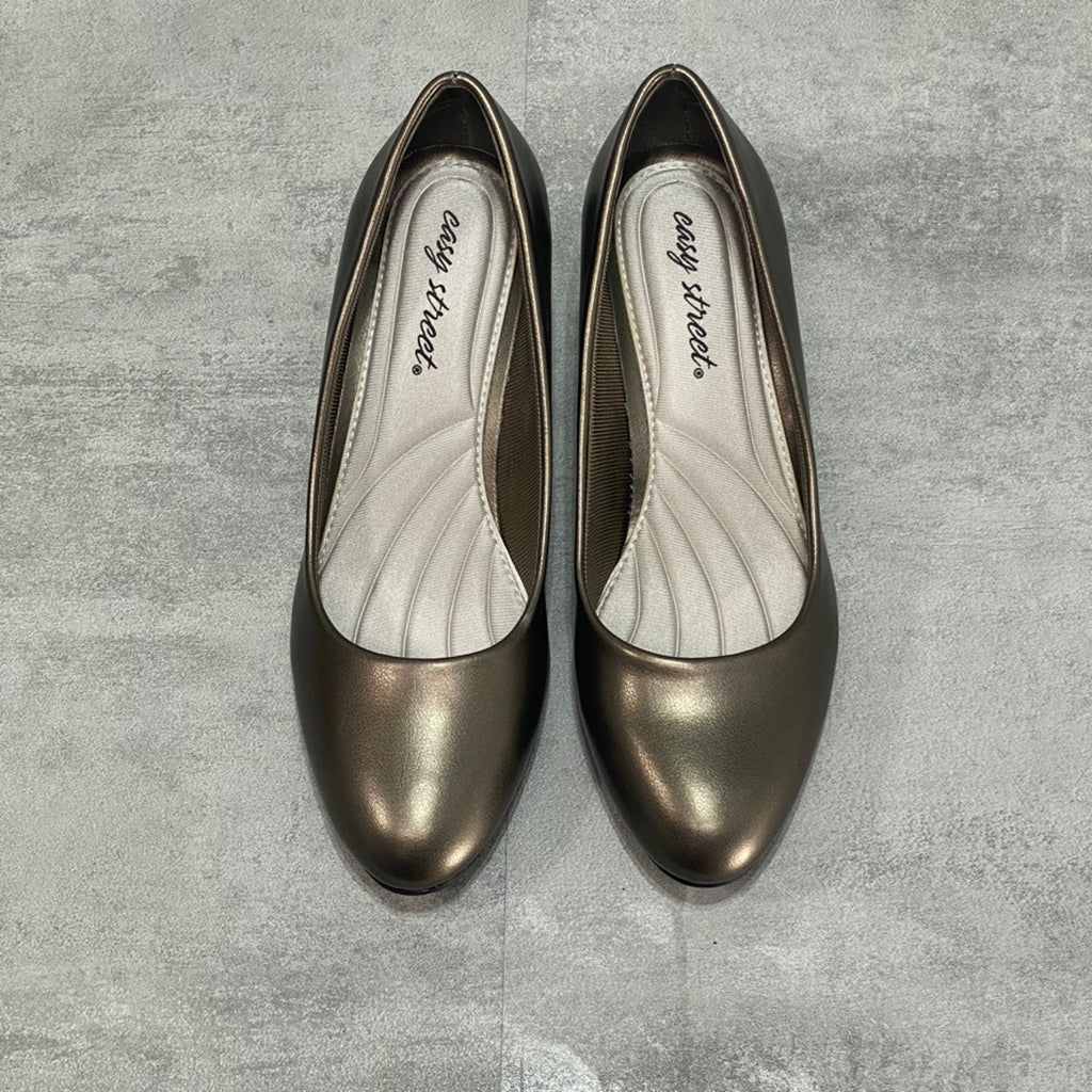 EASY STREET Pewter Fabulous Classic Round Slip On Block Heel SZ 7W