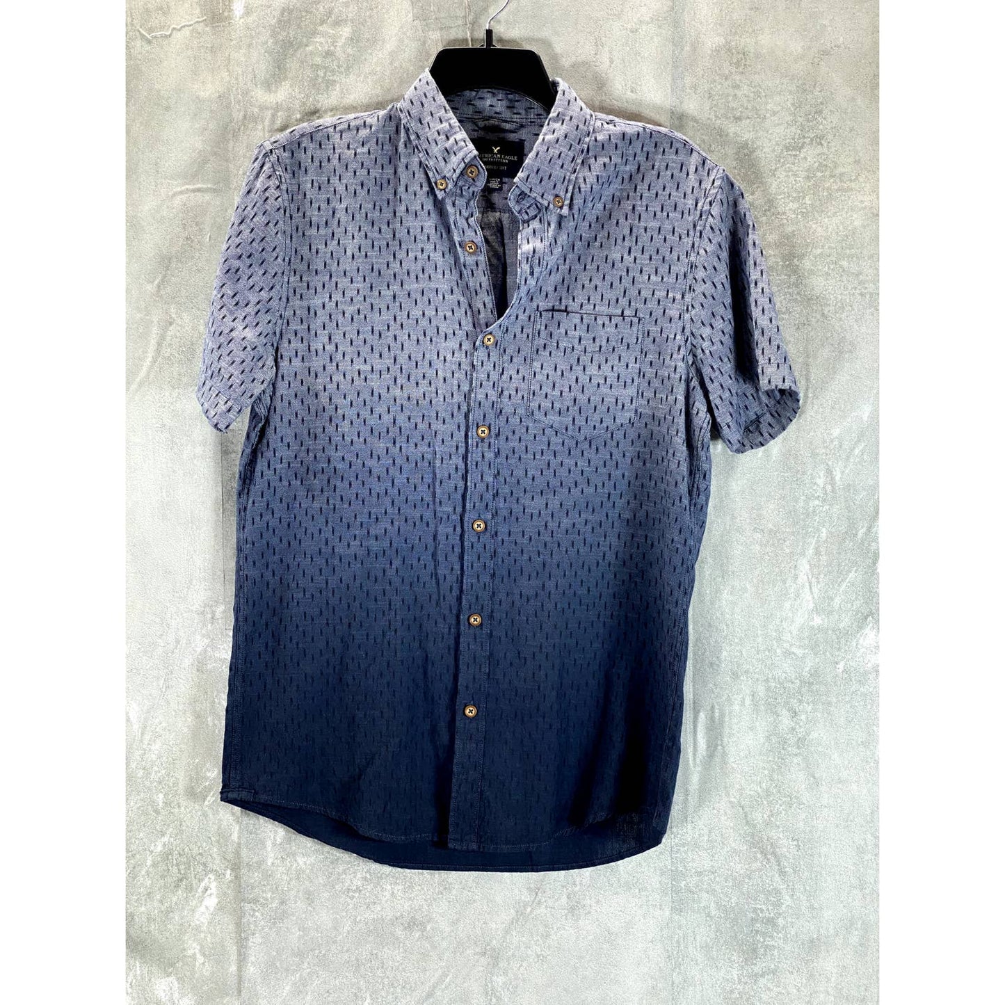 AMERICAN EAGLE OUTFITTERS Men's Blue Printed Ombre Seriously Soft Shirt SZ S