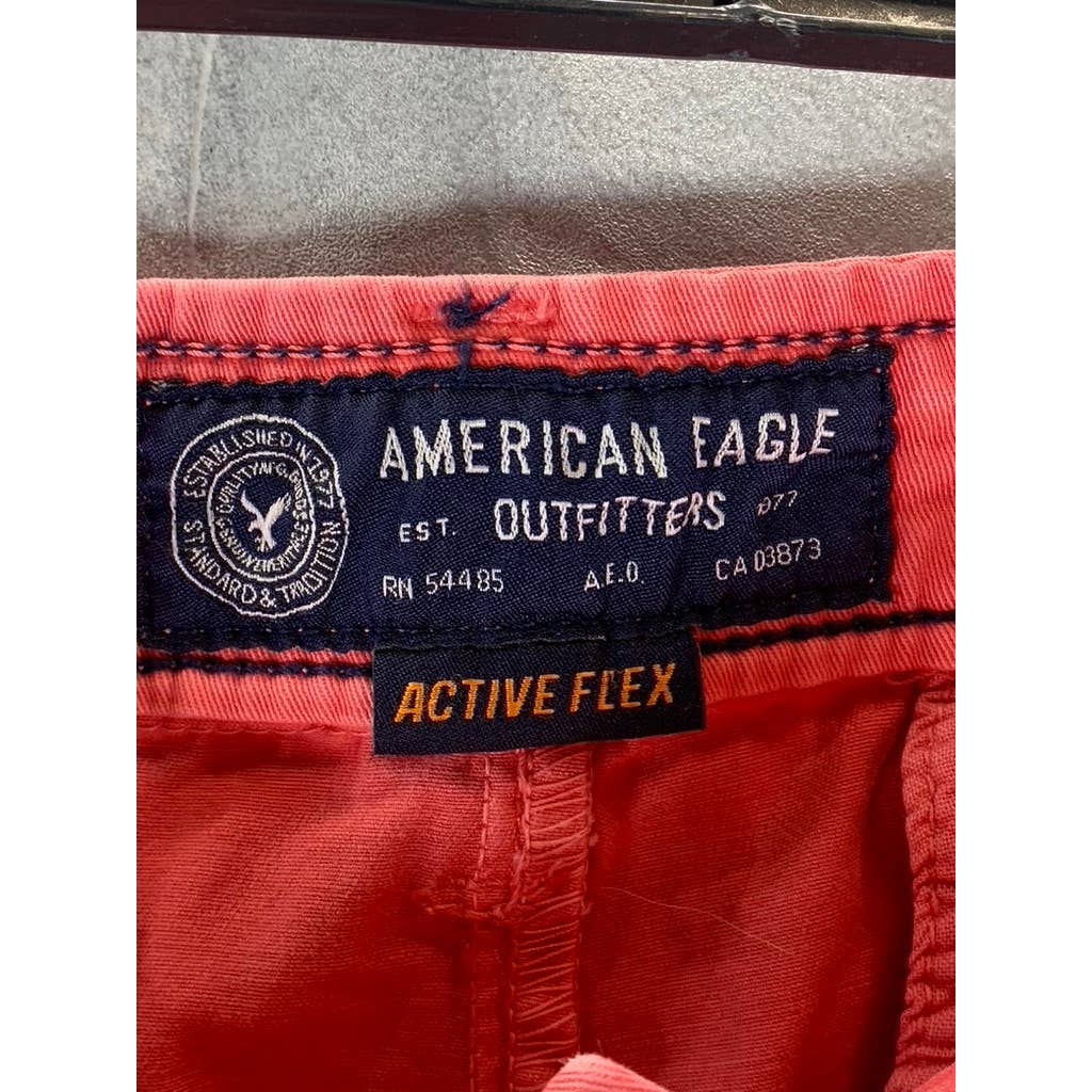 AMERICAN EAGLE OUTFITTERS Men's Coral Active Flex Shorts SZ 32