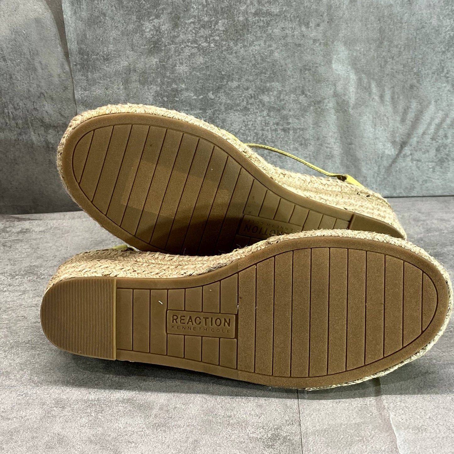 REACTION KENNETH COLE Women's Yellow Clo Elastic Espadrille Wedge Sandals SZ8.5