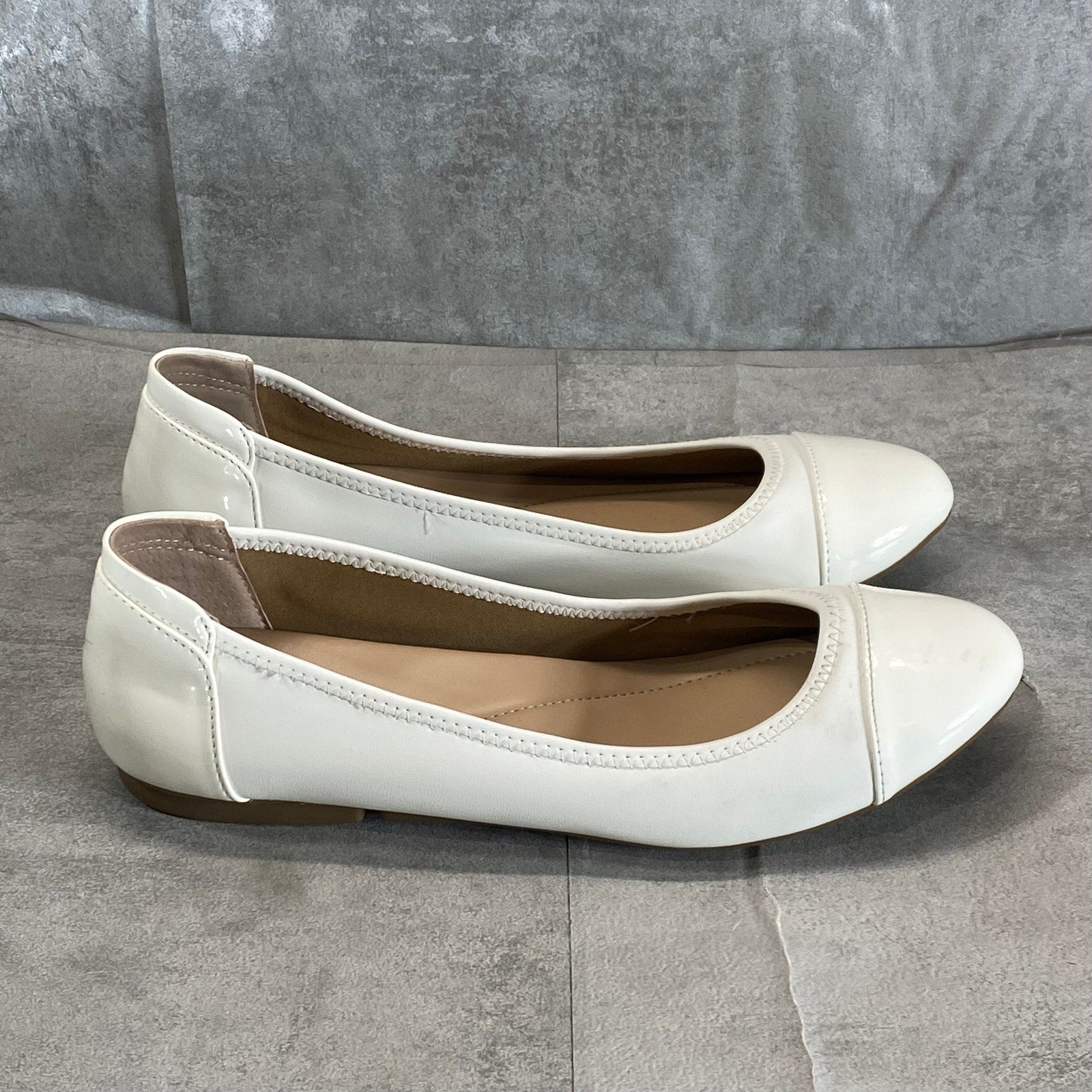 ALFANI Step 'N Flex Women's White Smooth Tavii Round-Toe Slip-On Flats SZ 8.5