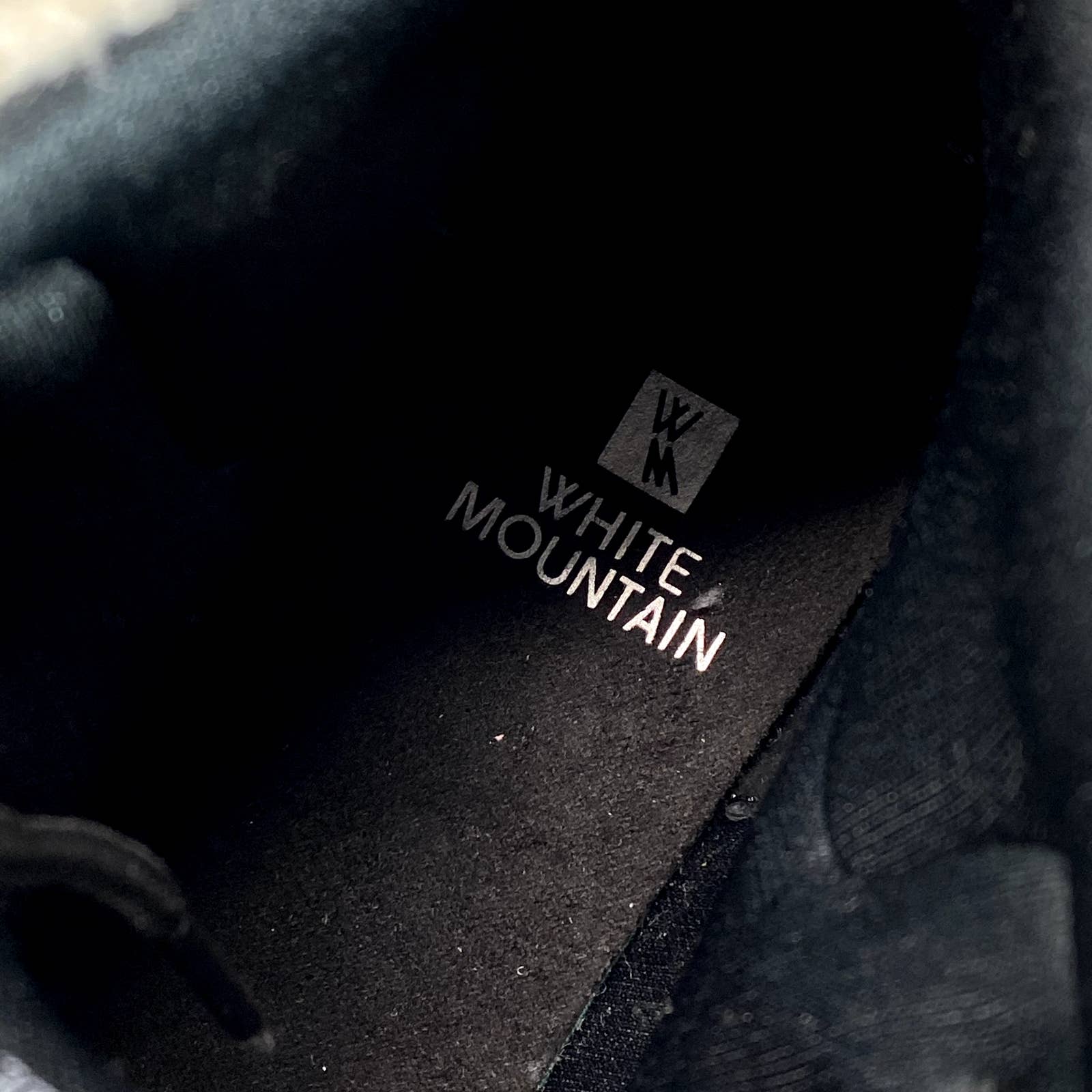 WHITE MOUNTAIN Women's Black Pebble Grain Faux-Shearling Cozy Wedge Bootie SZ 7