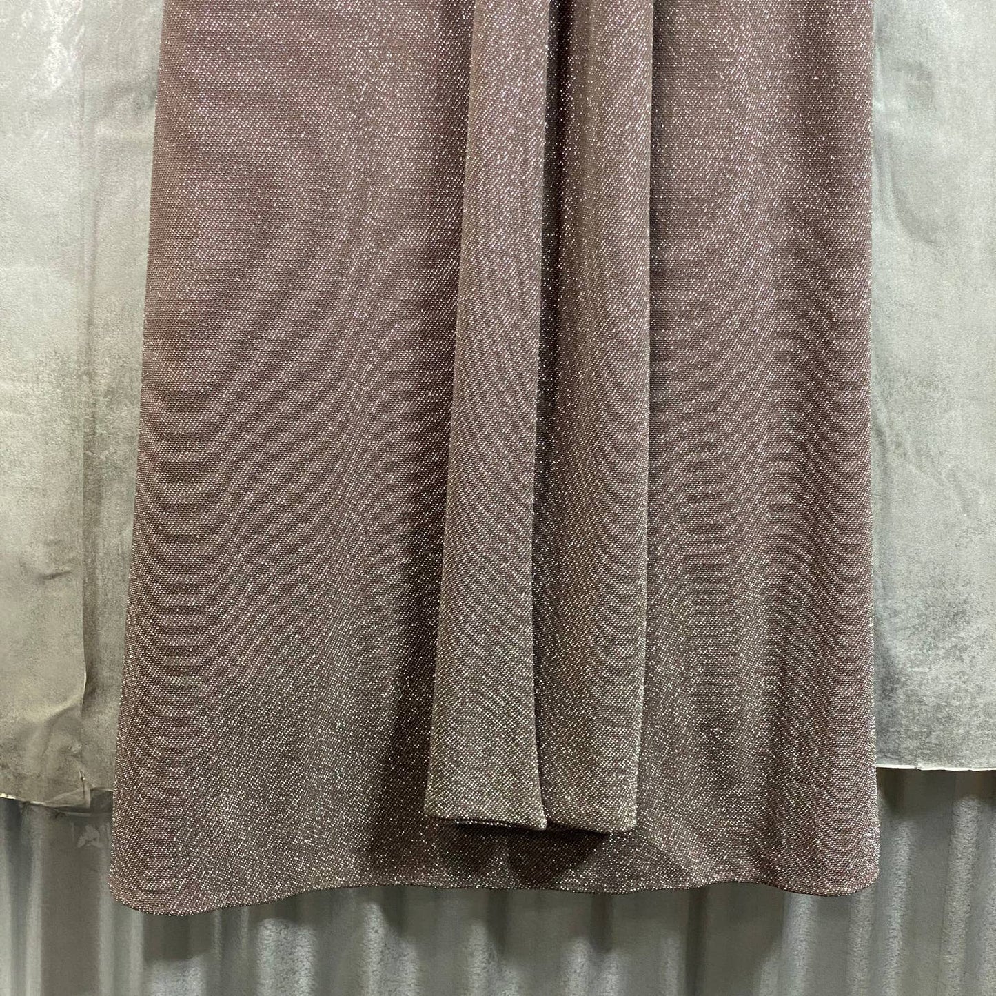BETSY & ADAM Women's Taupe/Silver Metallic Long-Sleeve Knotted Gown SZ 10