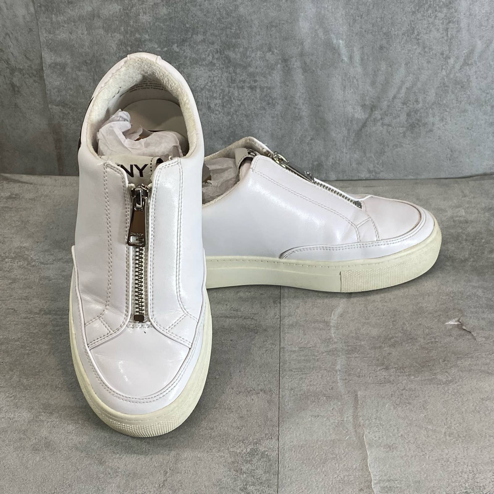 DKNY Women's White Caleb Logo Slip-On Zip-Up Sneakers SZ 6.5