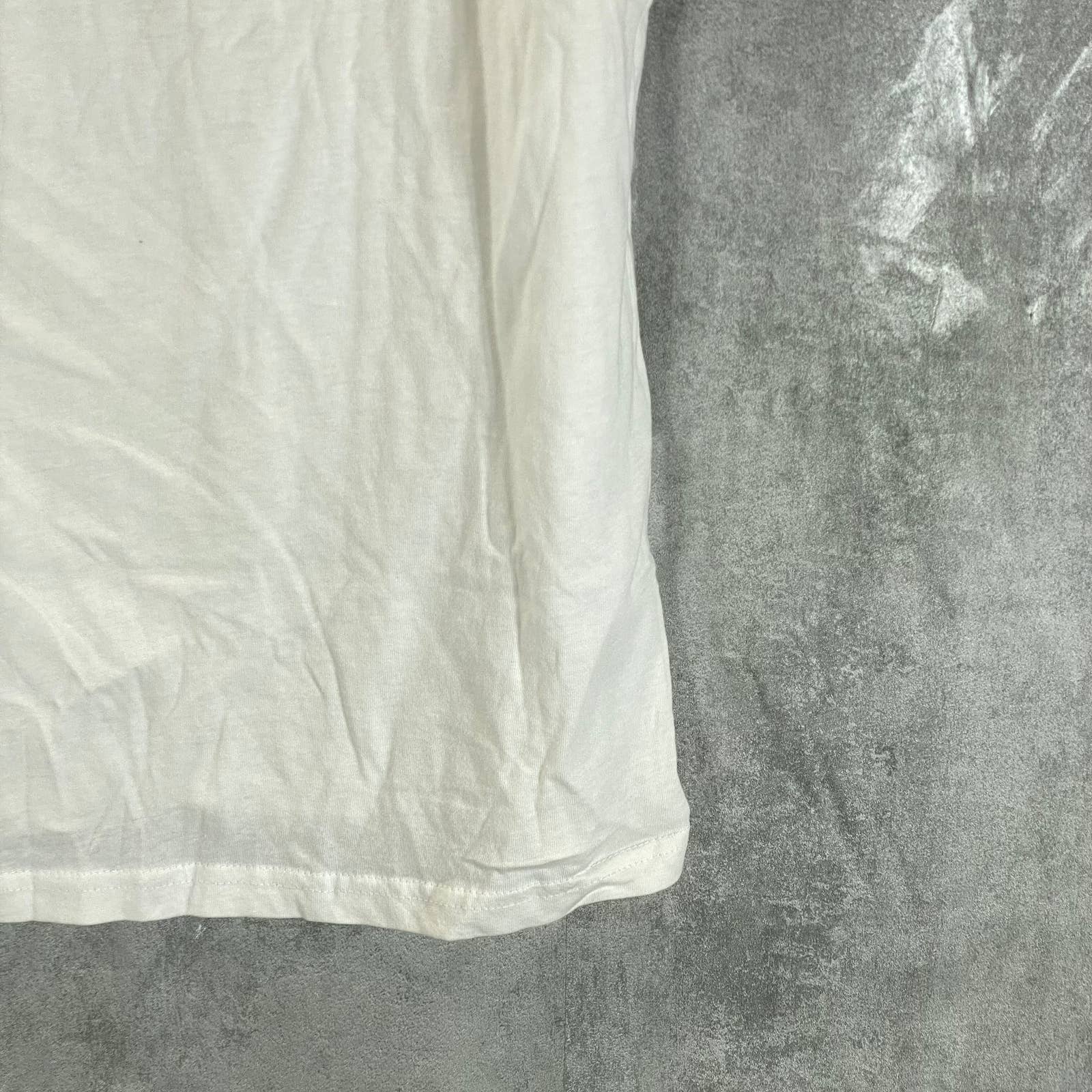 BASS OUTDOOR Men's Snow White Crewneck Antlers Mountain Logo Graphic T-Shirt SZL