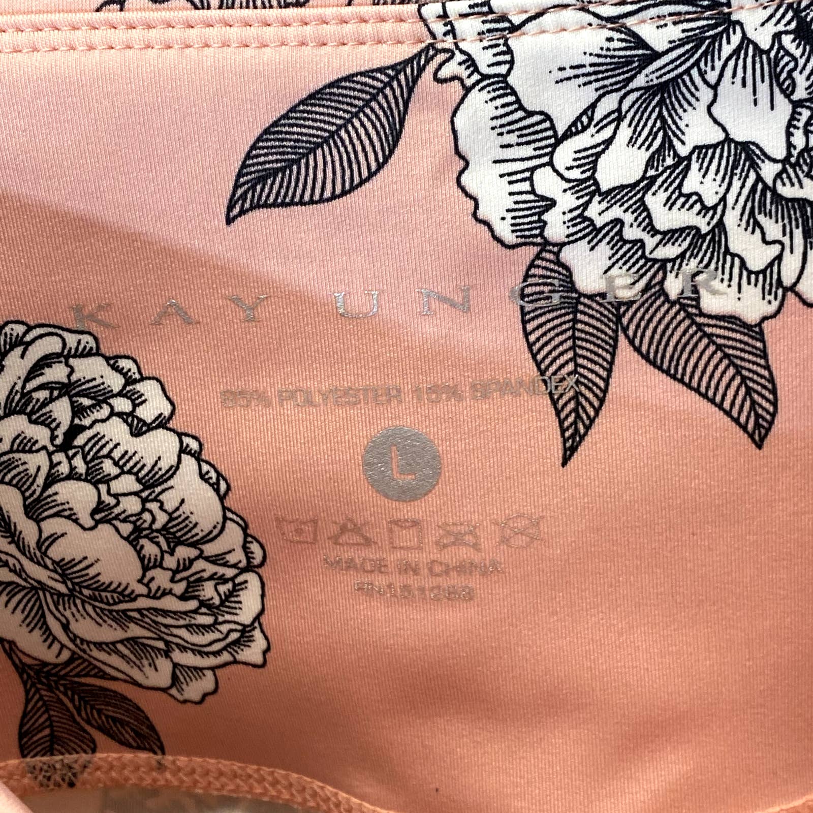 KAY UNGER Women's Pretty Peony Peach Floral Print High-Rise Capri Leggings SZ L