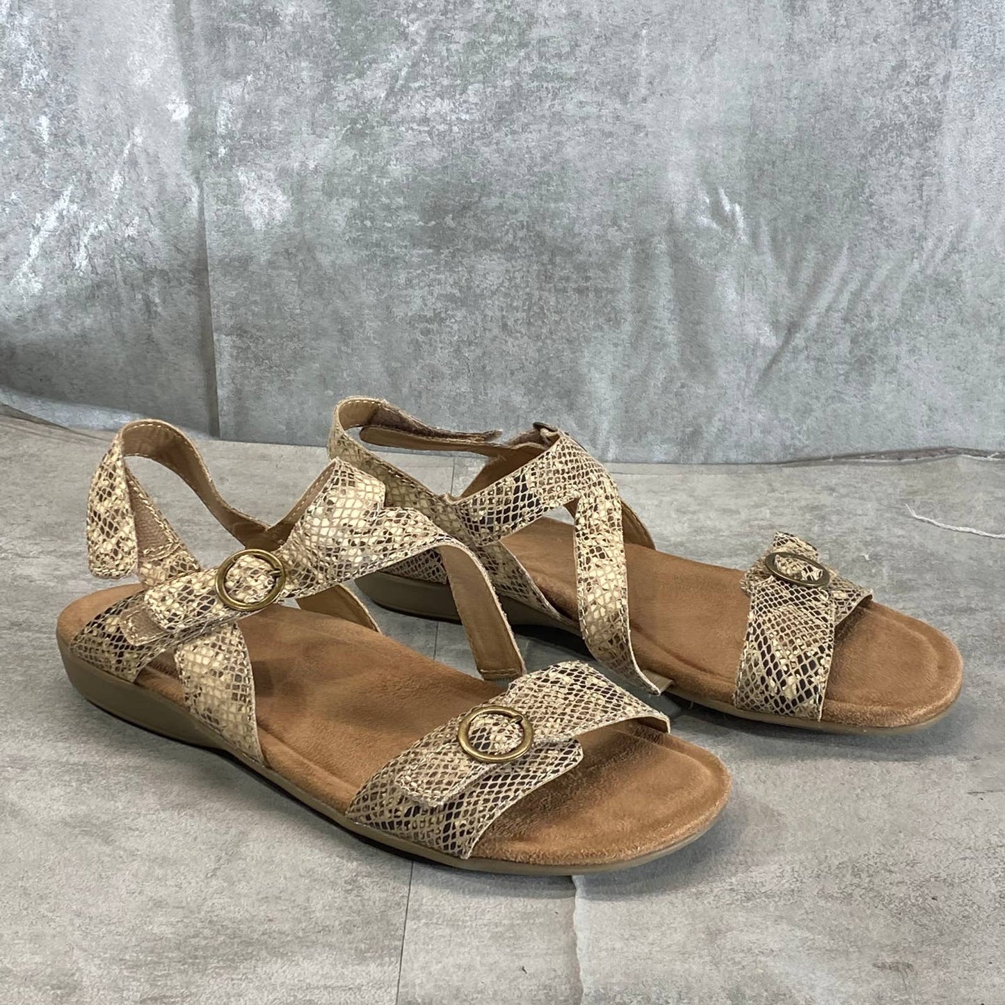EARTH ORIGINS Women's Taupe Multi Snake Embossed Beck Casual Sandals SZ 11