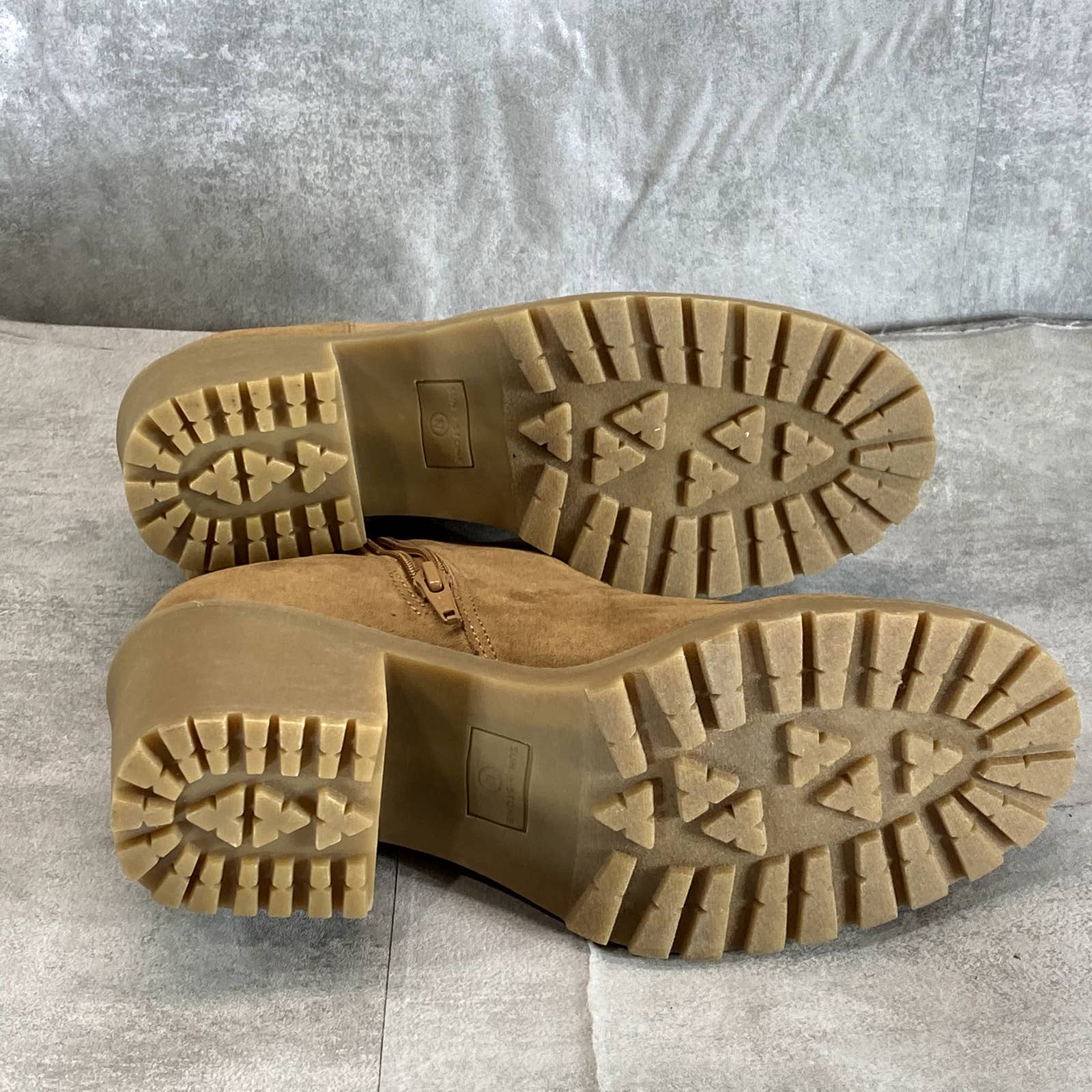 SUN+STONE Women's Taupe Micro Morghan Lug-Sole Block-Heel Booties SZ 10